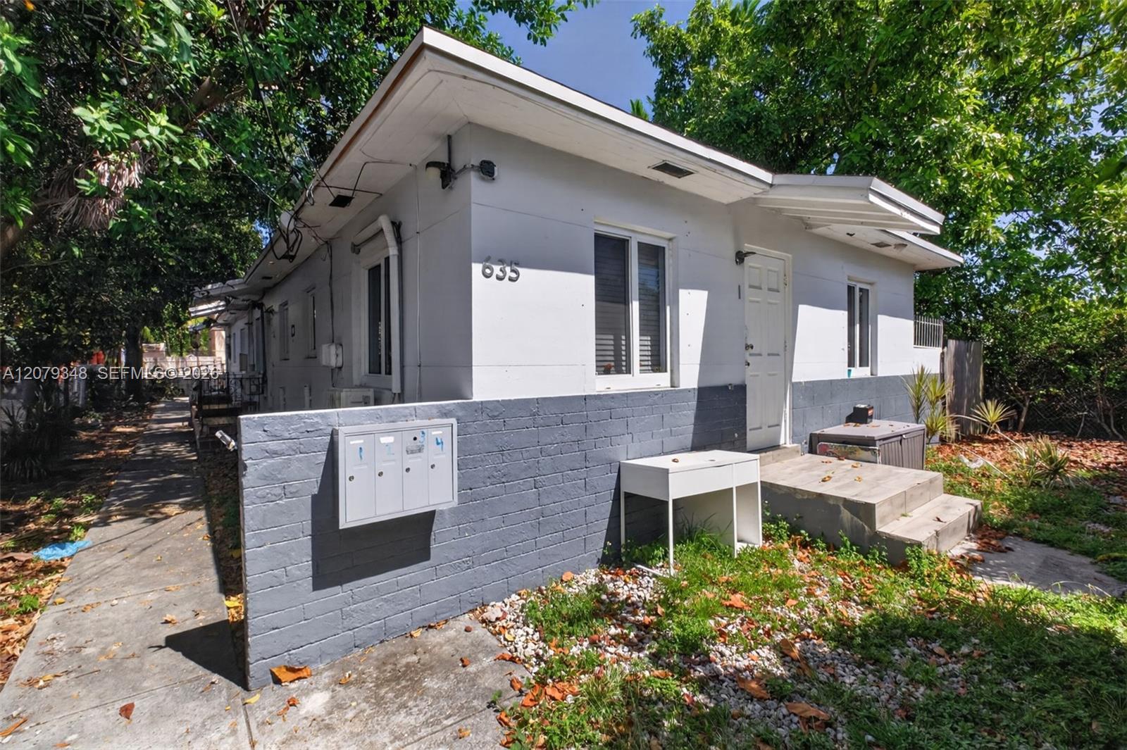 635 SW 16th Ave # 2, Miami FL 33135