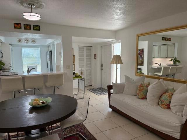 1723 EMBASSY Drive # 103, West Palm Beach FL 33401