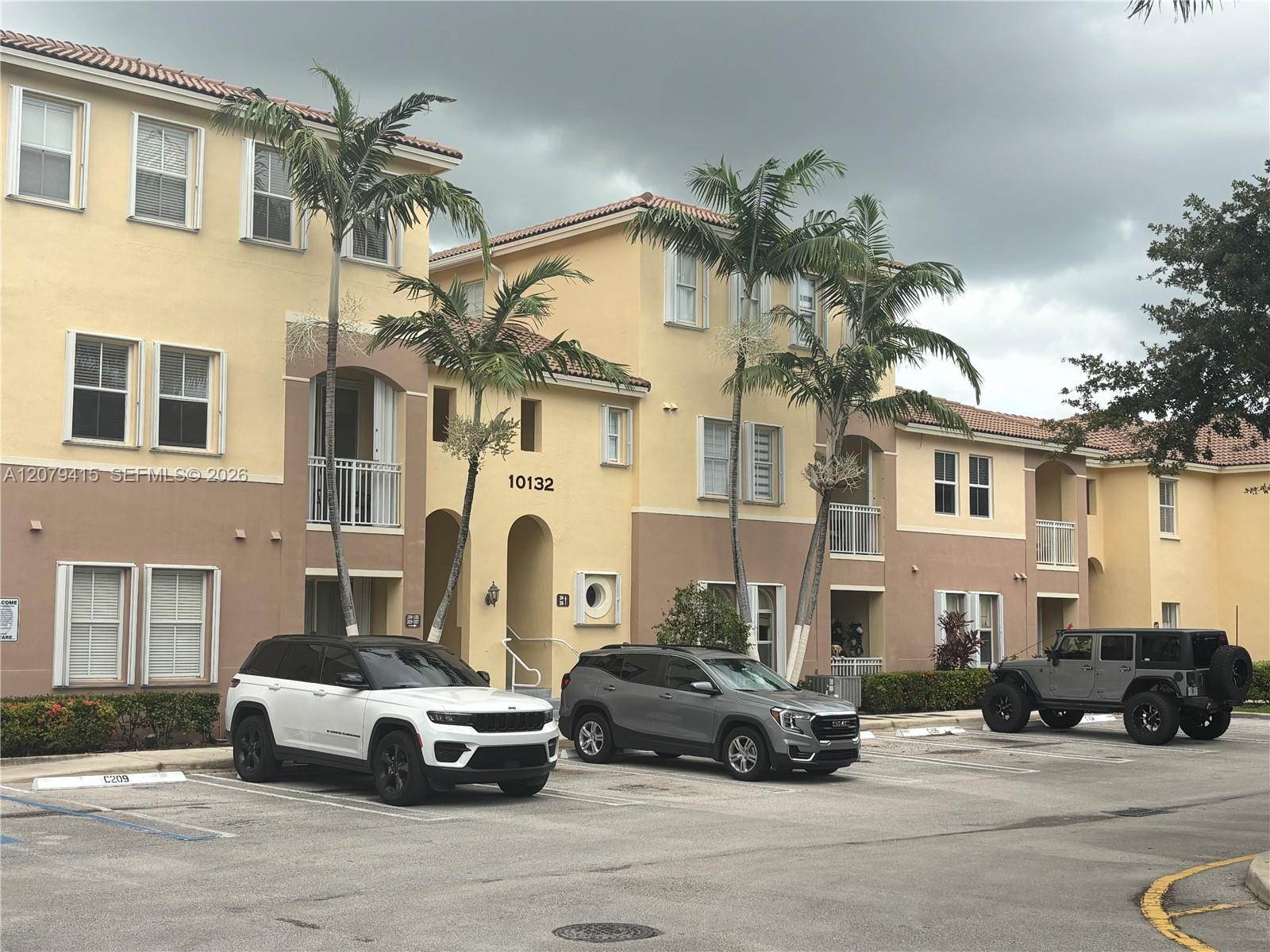 10132 NW 7th St # 102, Miami FL 33172