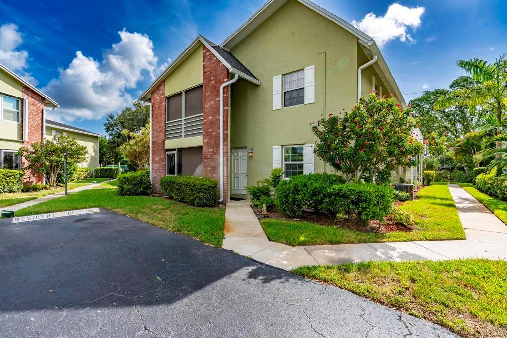 12096 Alternate A1A # F3, Palm Beach Gardens FL 33410