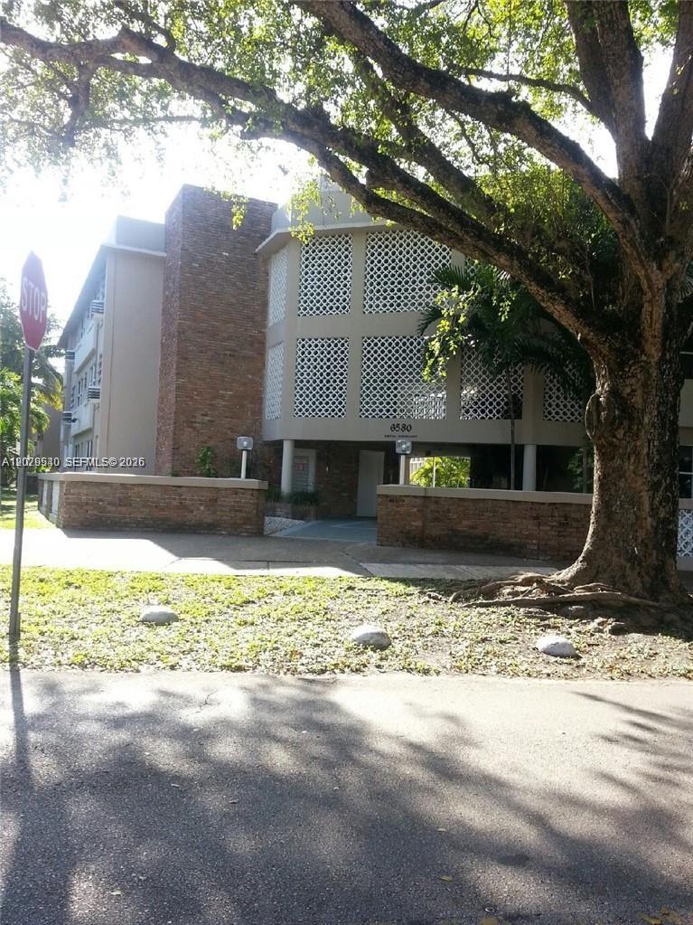6580 Santona St # A3, Coral Gables FL 33146