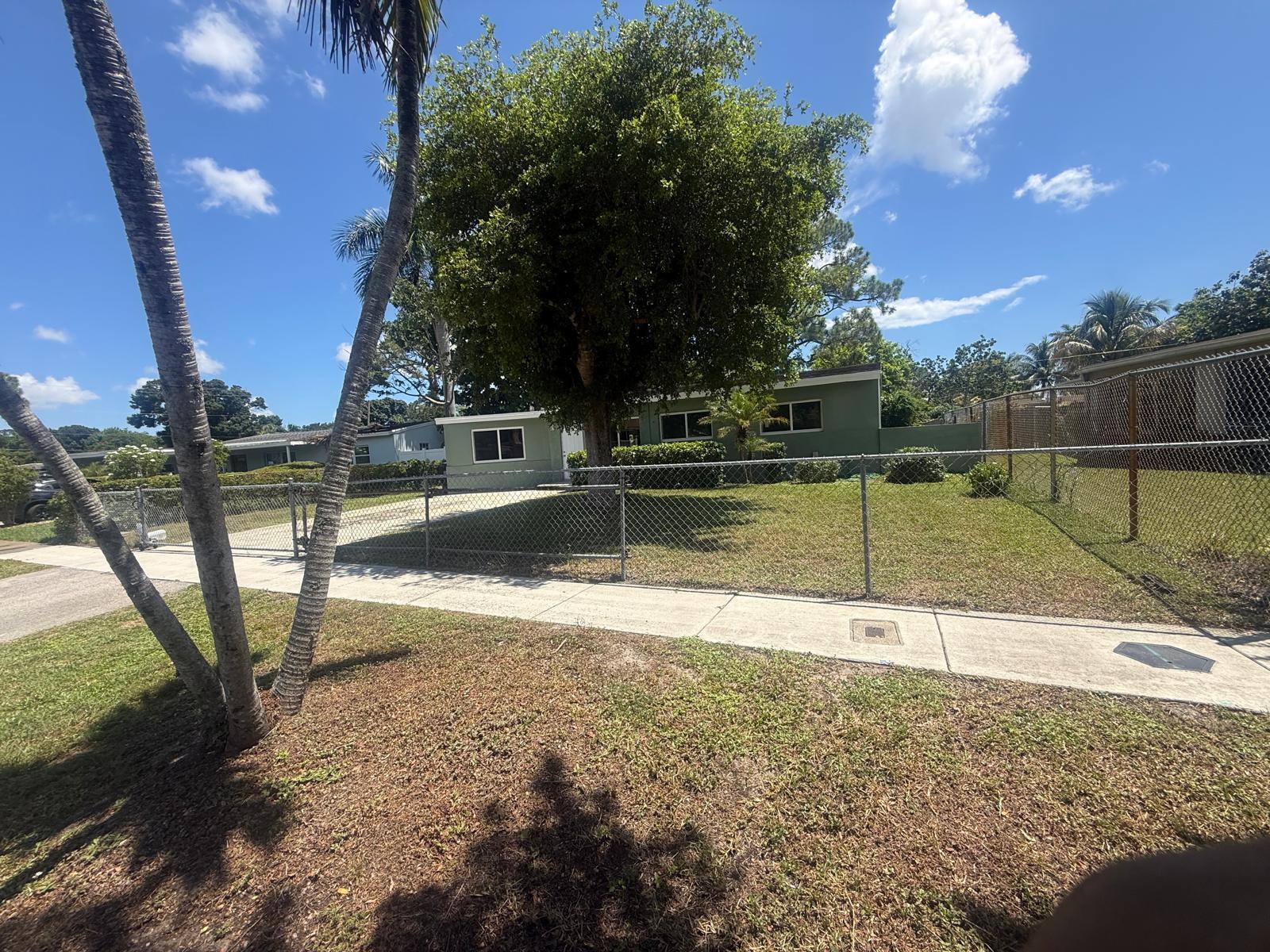 630 E DAYTON Circle, Fort Lauderdale FL 33312