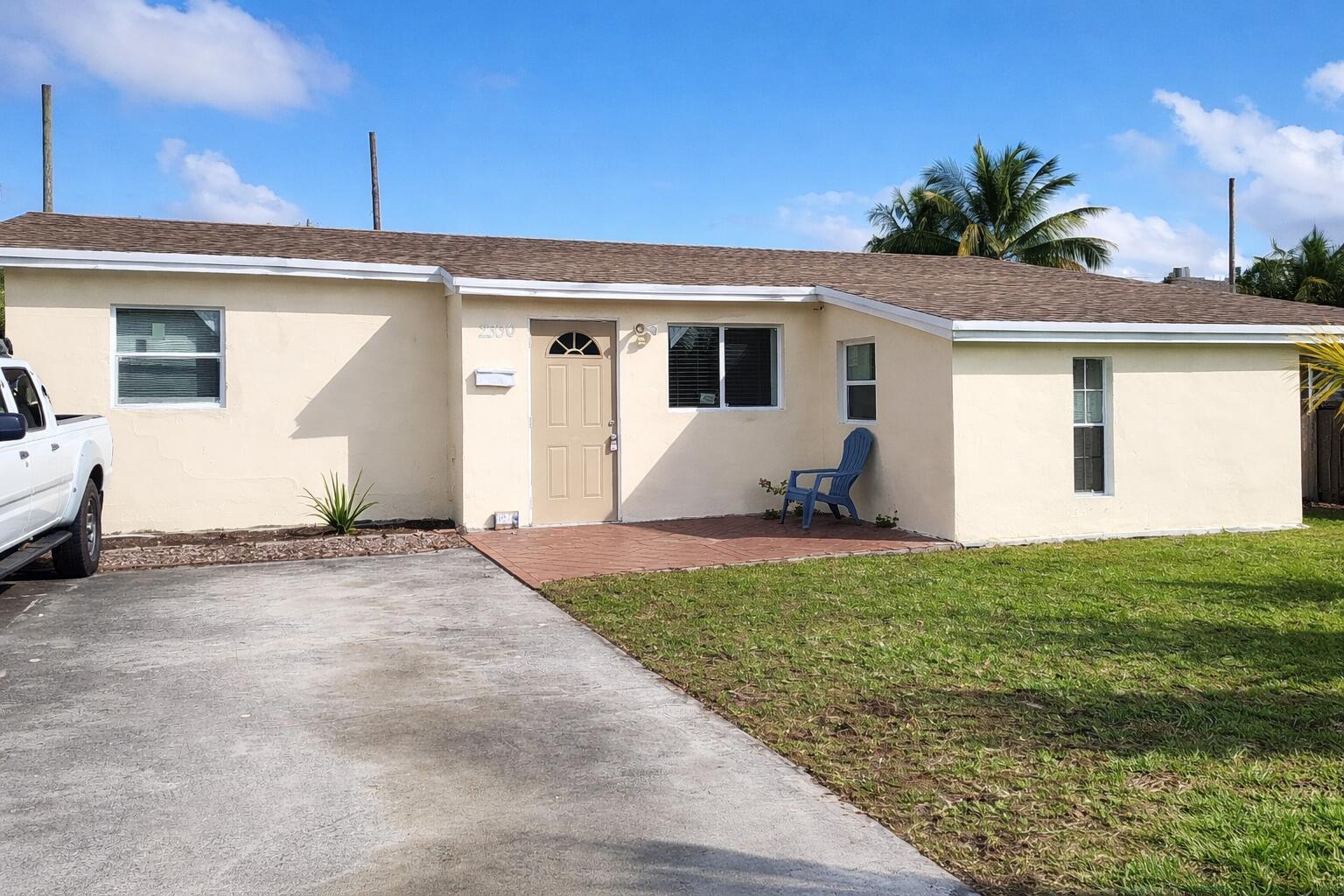 2330 NE 1ST Avenue, Pompano Beach FL 33060