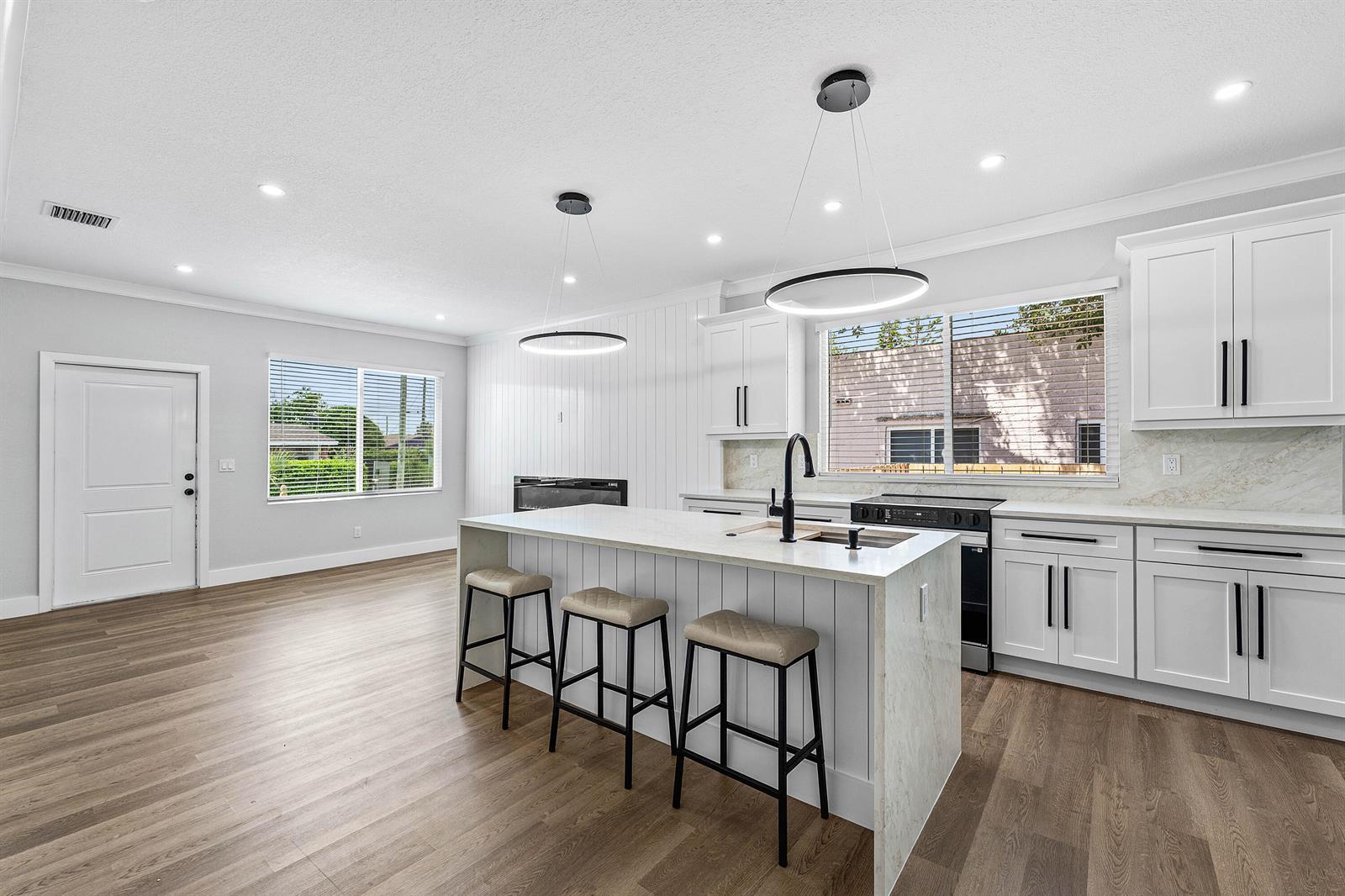 1150 W 25th Street, Riviera Beach FL 33404