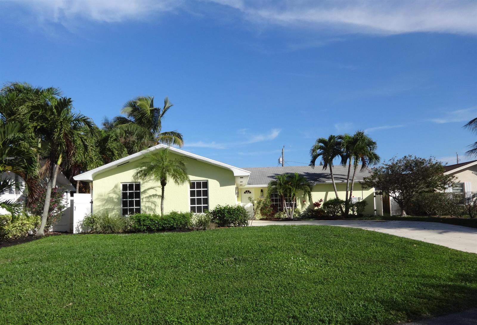 13868 COCOANUT Avenue, Juno Beach FL 33408