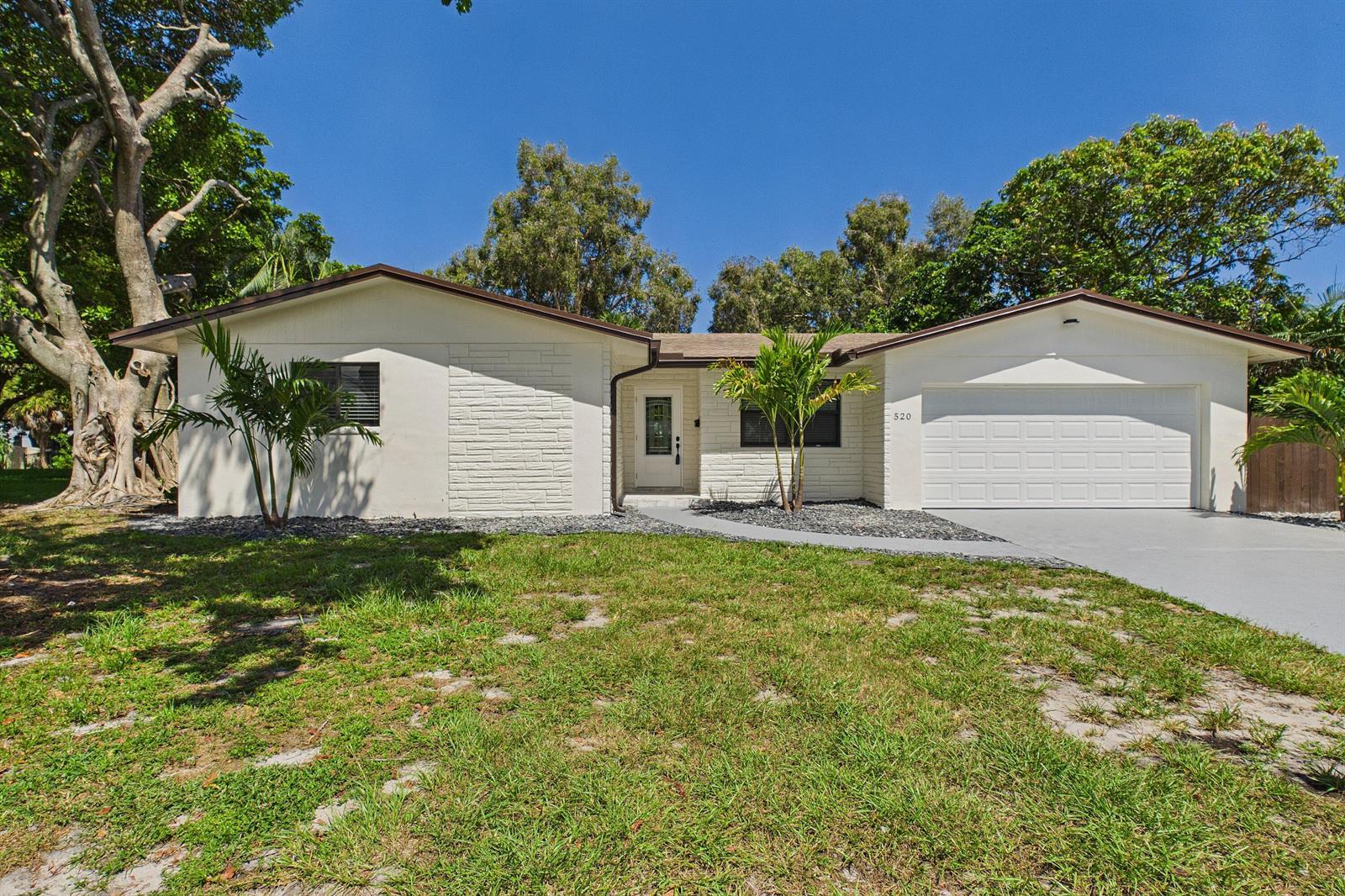 520 NW 43RD Avenue, Plantation FL 33317