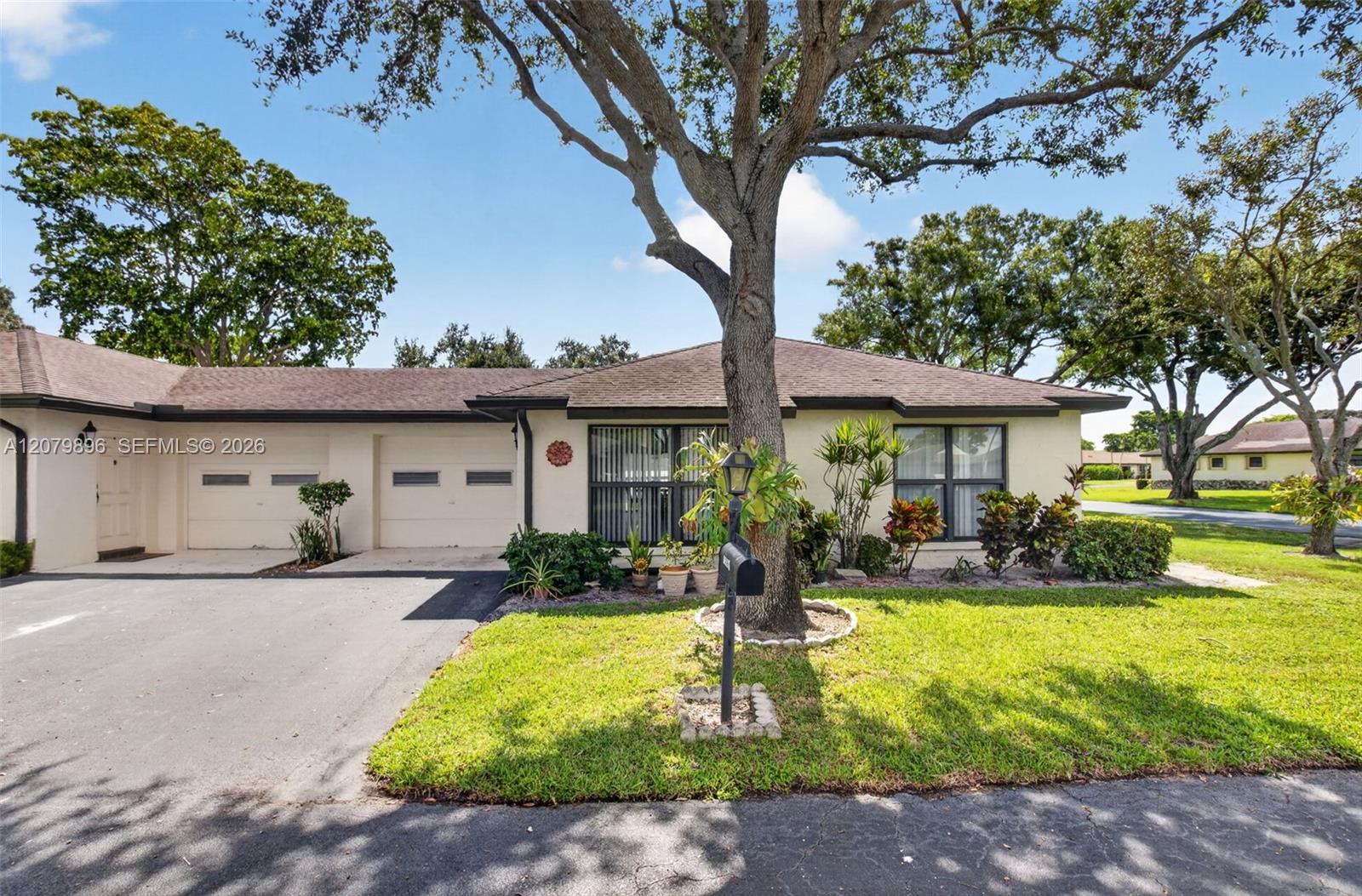 10086 Eaglewood Rd # B, Boynton Beach FL 33436