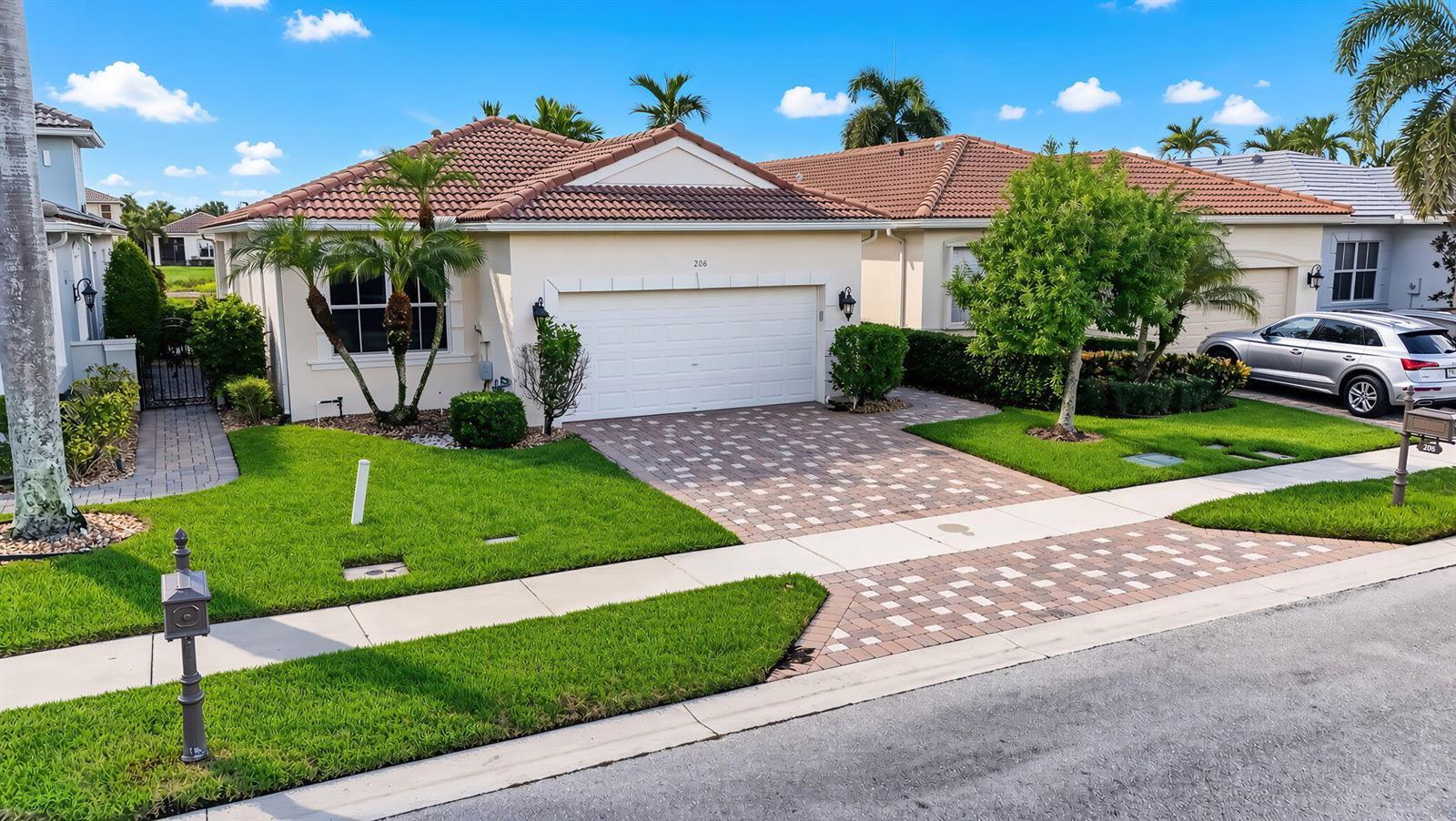 206 ISLE VERDE Way, Palm Beach Gardens FL 33418