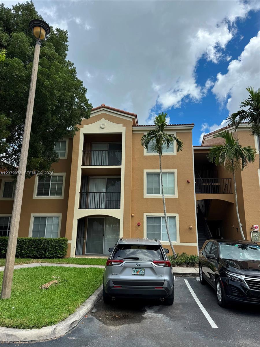 7920 N Nob Hill Rd # 103, Tamarac FL 33321