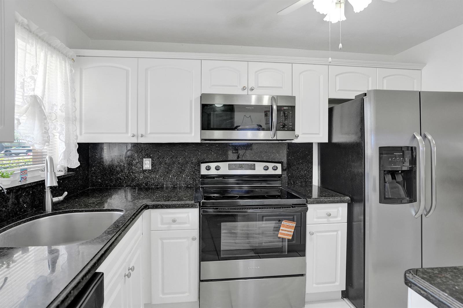 2651 Sunrise Lakes Drive E # 104, Sunrise FL 33322
