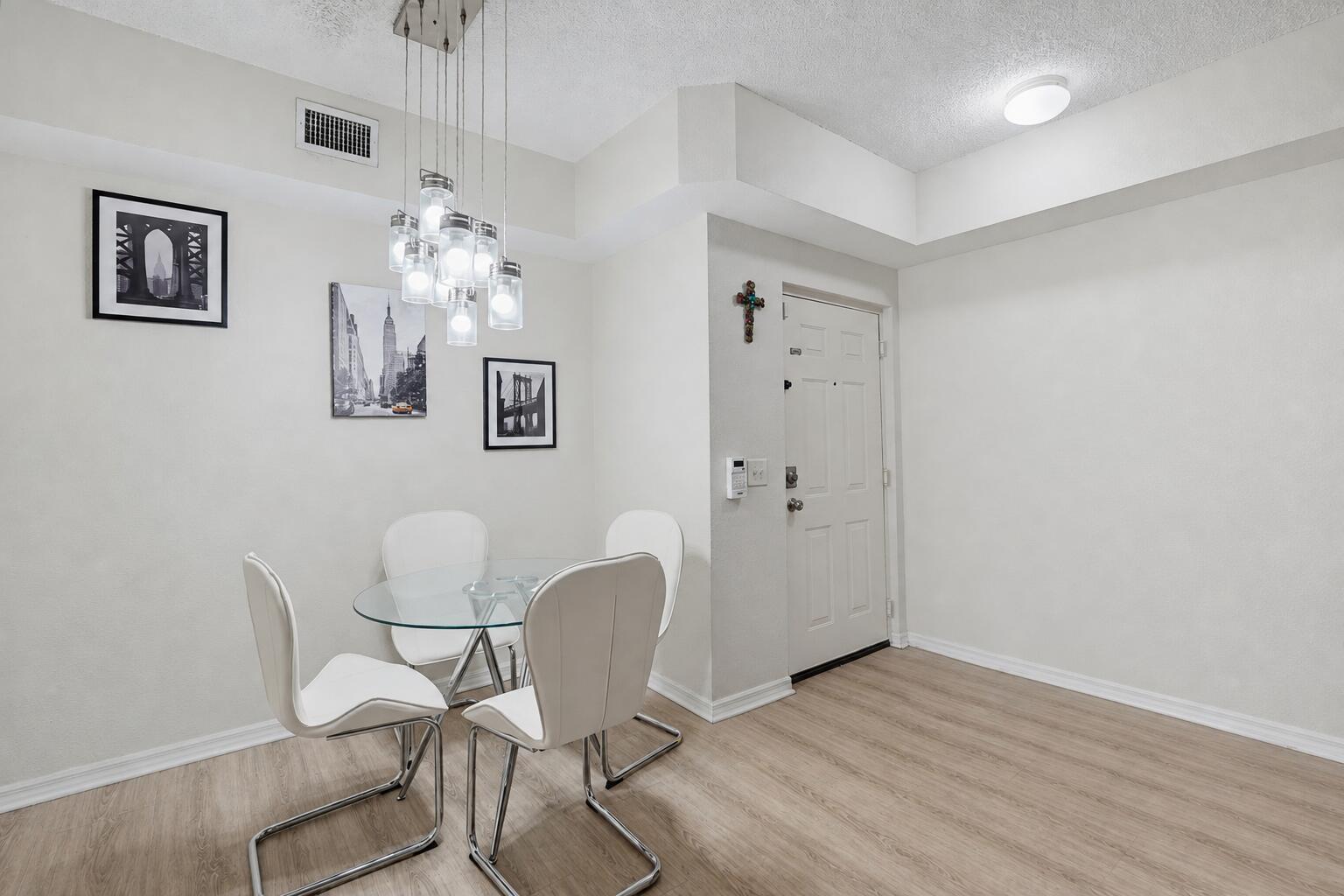 350 CRESTWOOD Circle # 306, Royal Palm Beach FL 33411