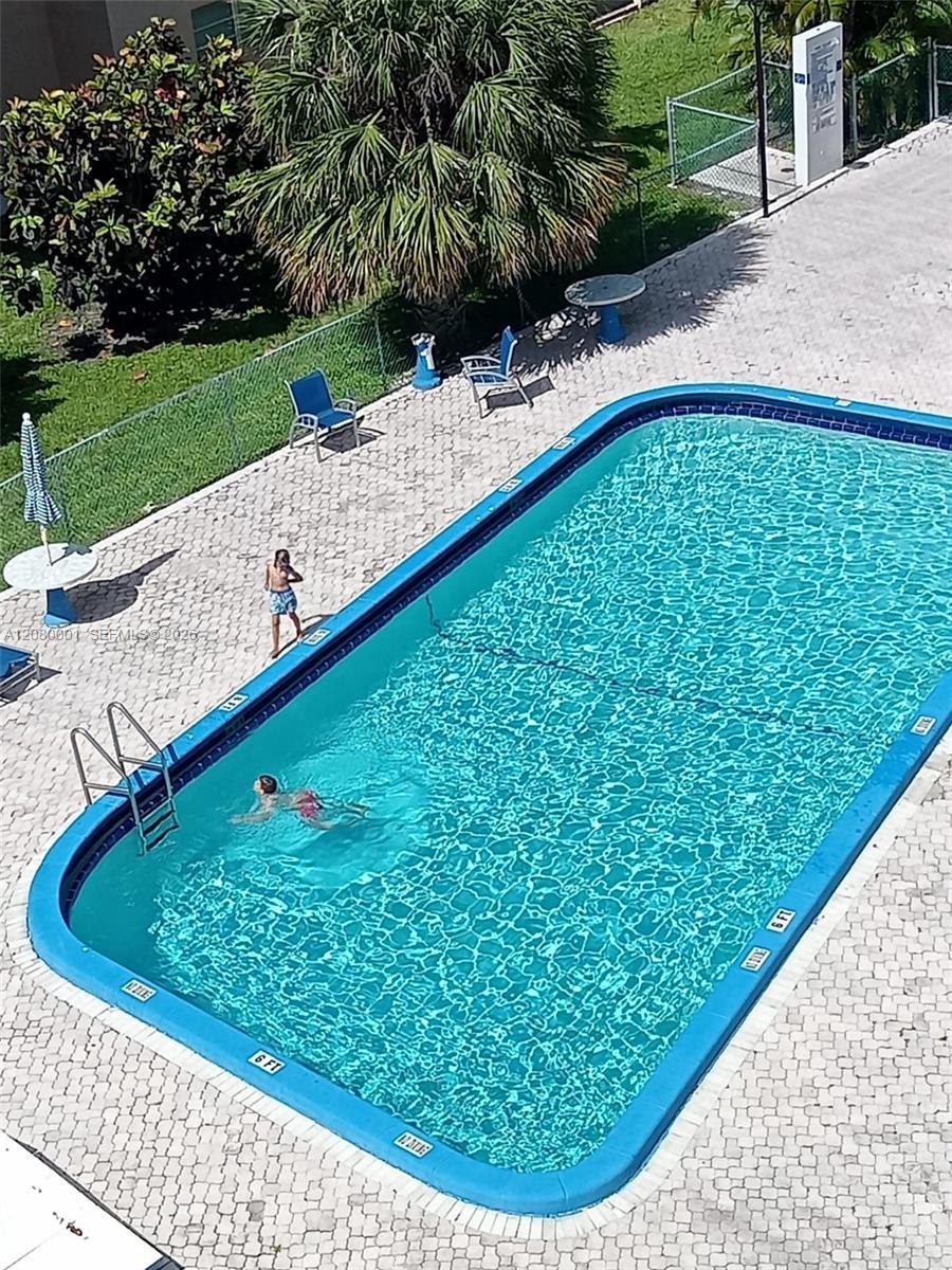 319 NE 14th Ave # 604, Hallandale Beach FL 33009