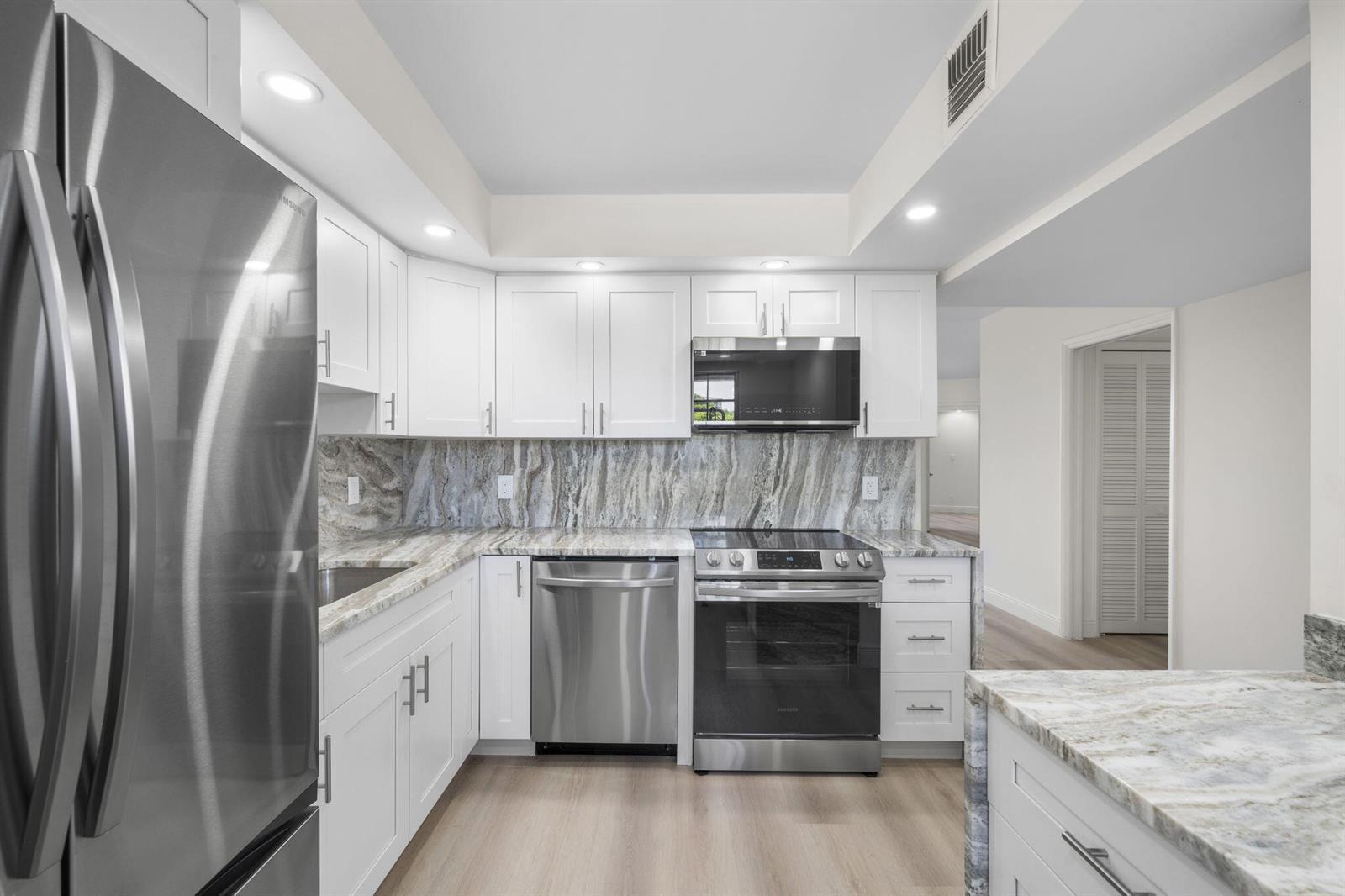 4020 W PALM AIRE Drive # 408, Pompano Beach FL 33069