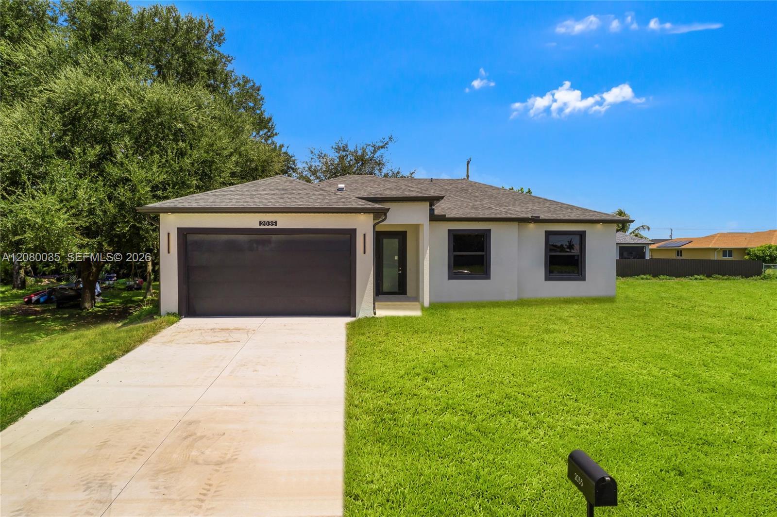 2035 NE 9th Ave, Cape Coral FL 33909