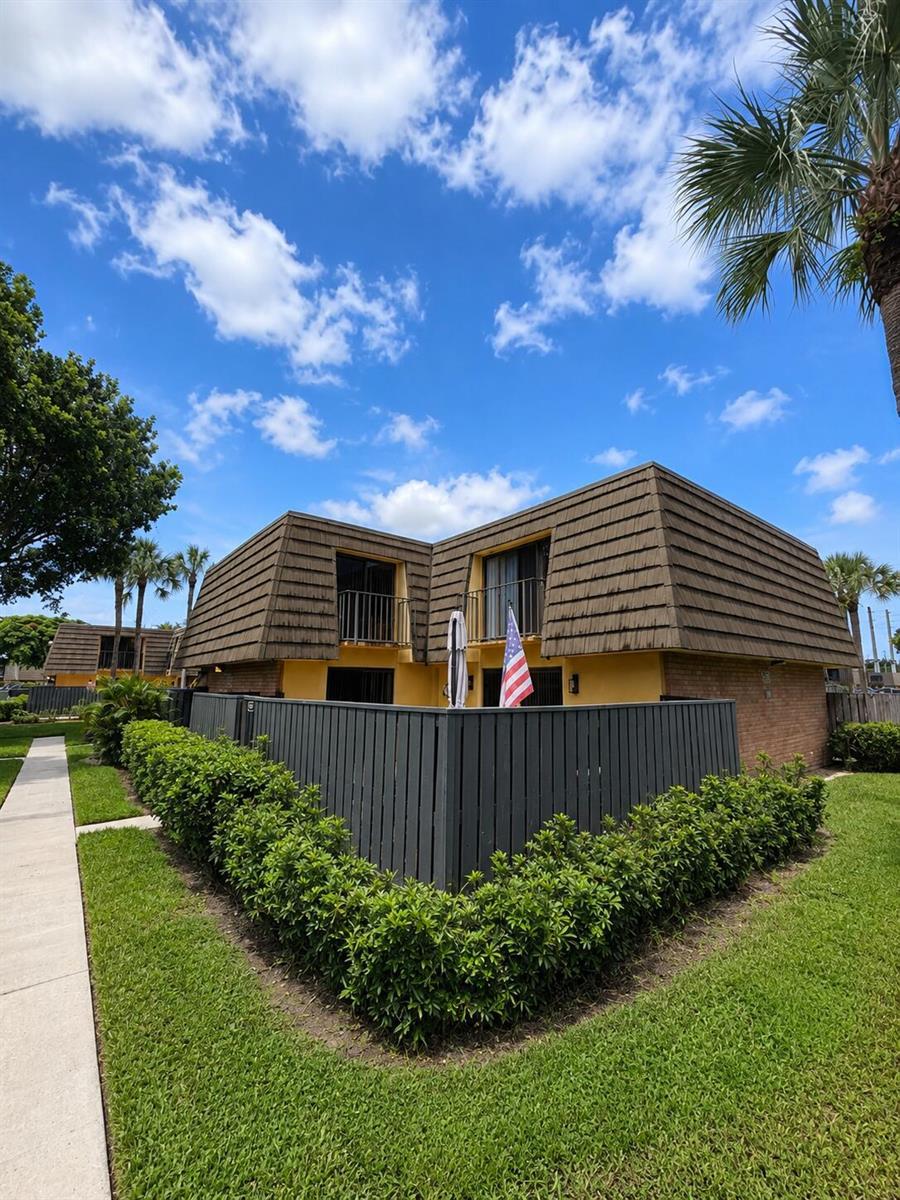 4207 42ND Way, West Palm Beach FL 33407