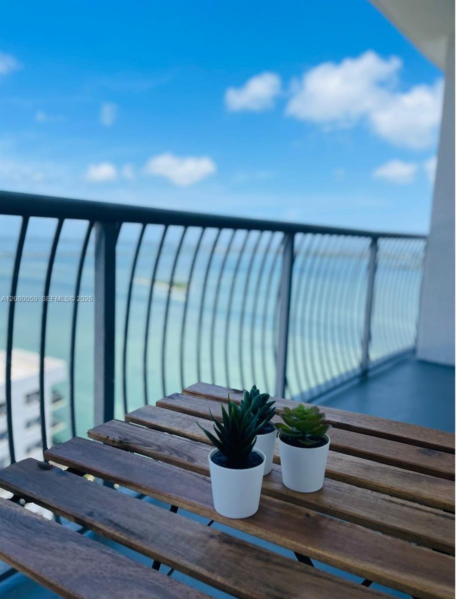 1750 N Bayshore Dr # 4305, Miami FL 33132