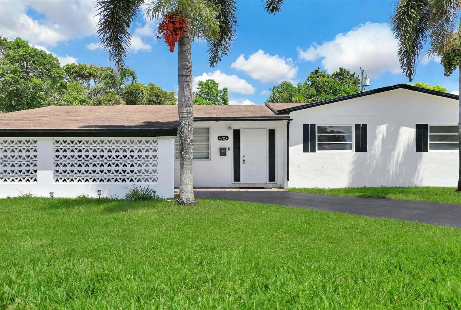 4723 NW 4TH Street, Plantation FL 33317