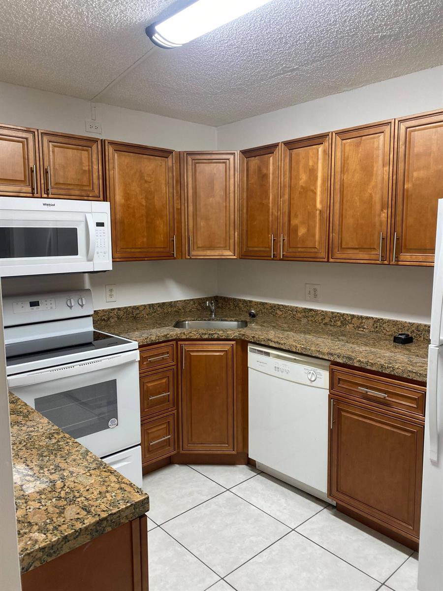 4709 Sable Pine Circle # B1, West Palm Beach FL 33417