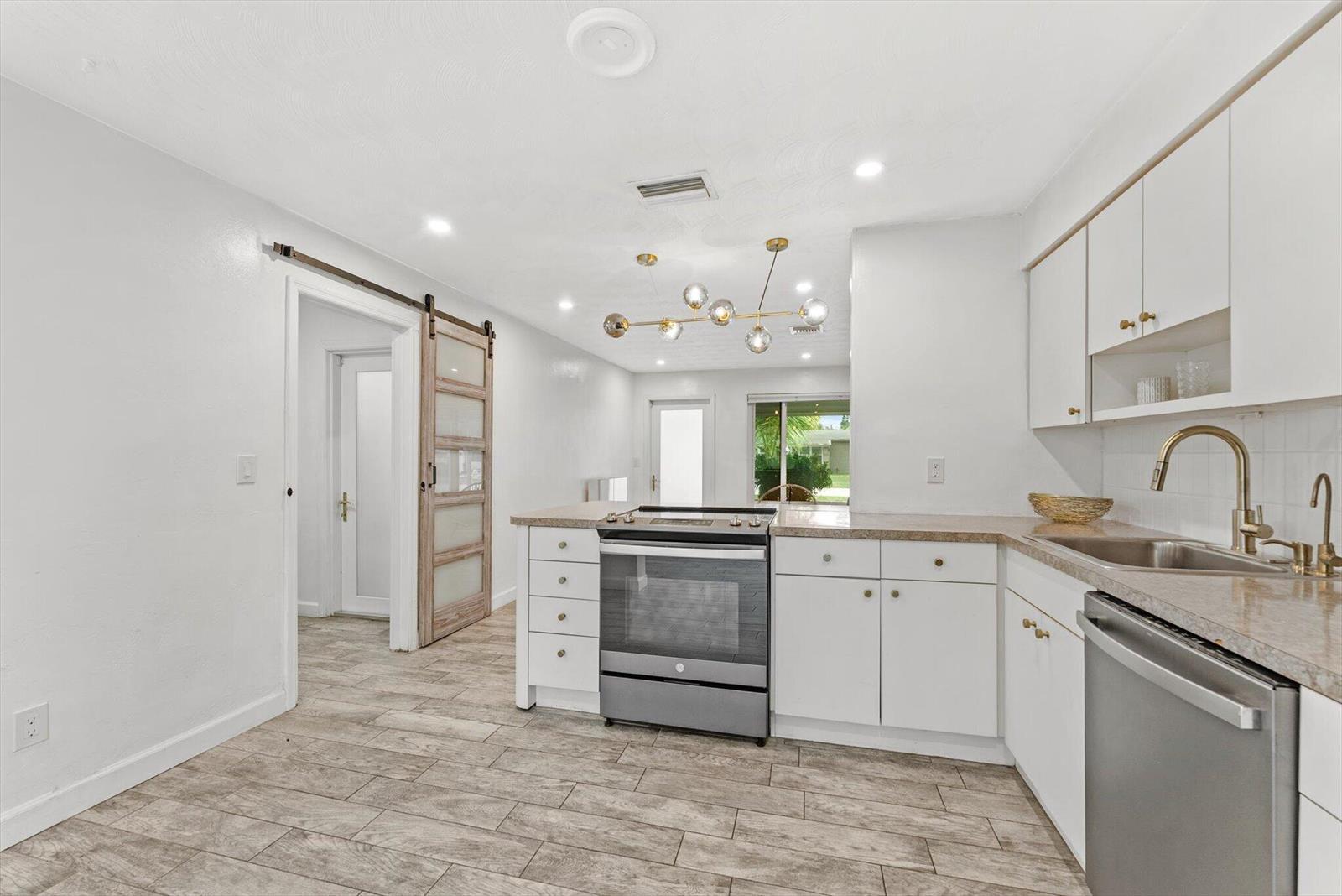4641 SW 25TH Terrace, Dania Beach FL 33312