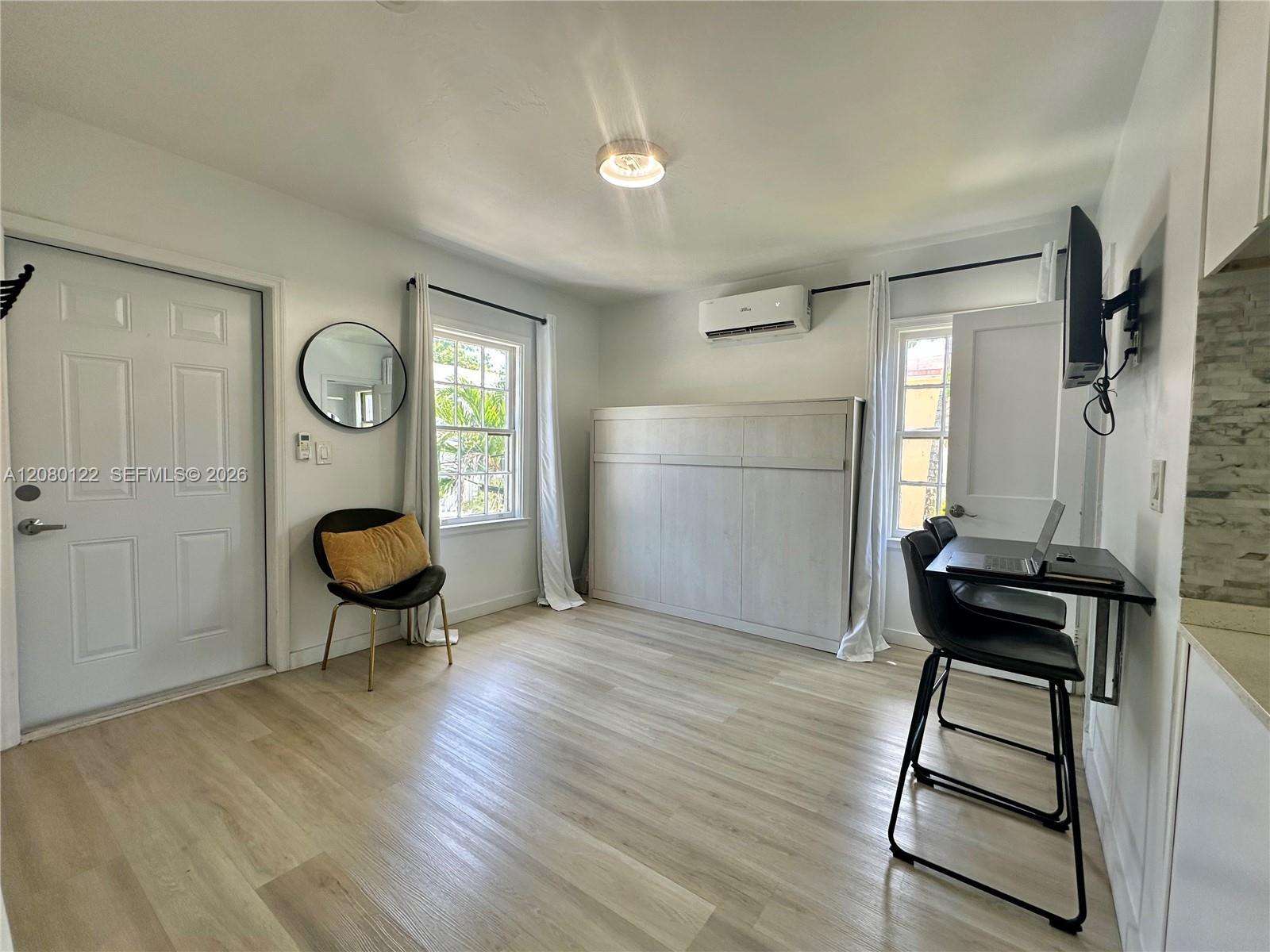415 75th St # 2A, Miami Beach FL 33141