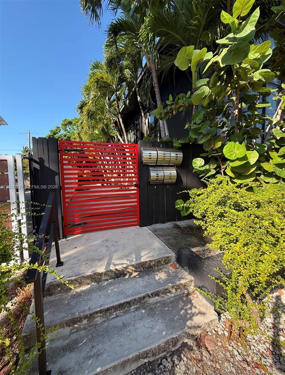 1040 NE 78th St Rd # 5, Miami FL 33138