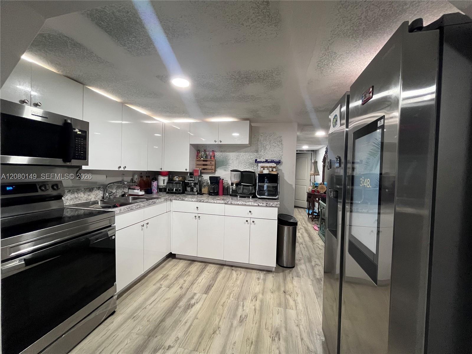 19900 NW 37th Ave, Miami Gardens FL 33056