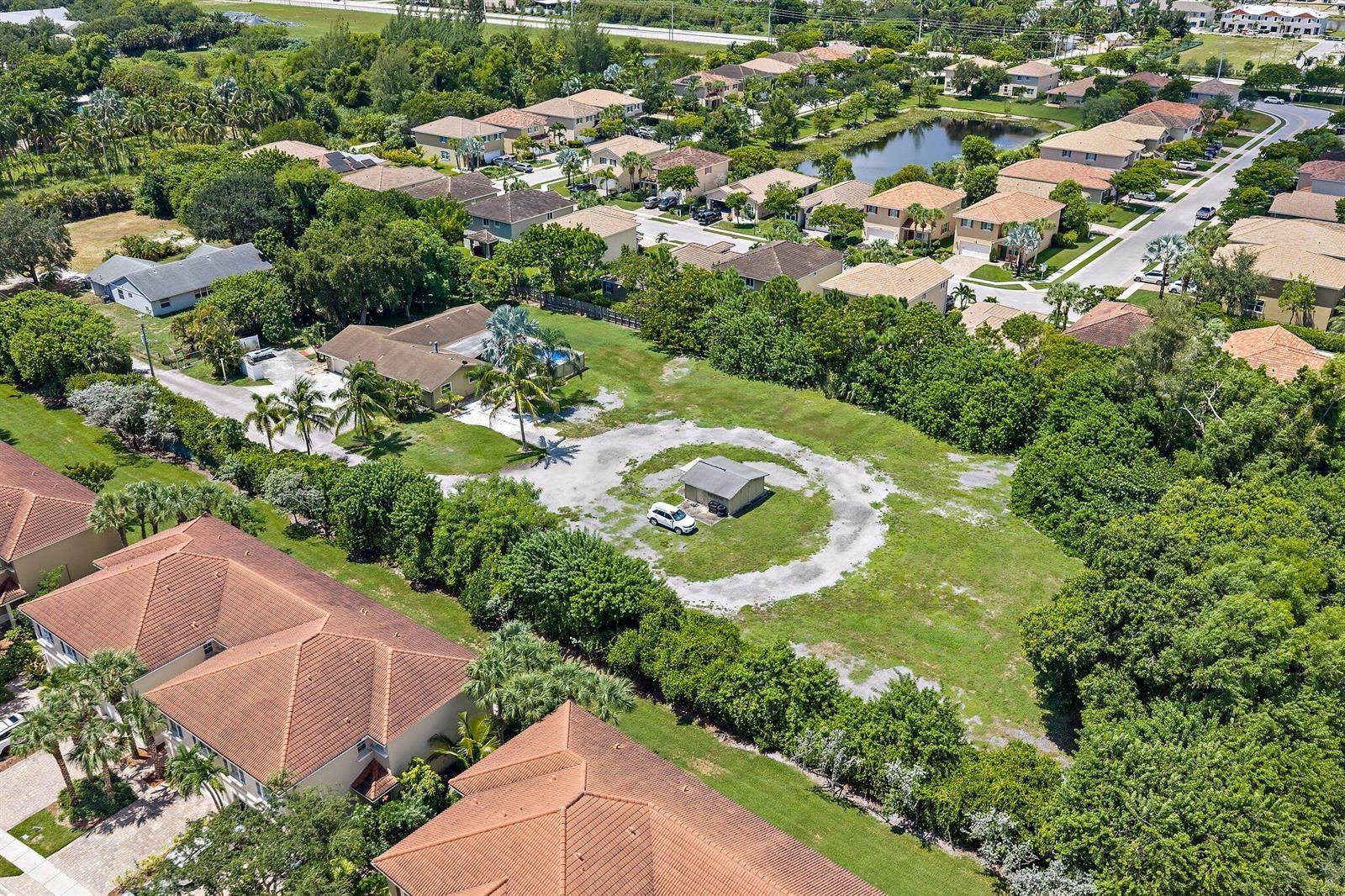 5681 Desoto Road, FL 33463