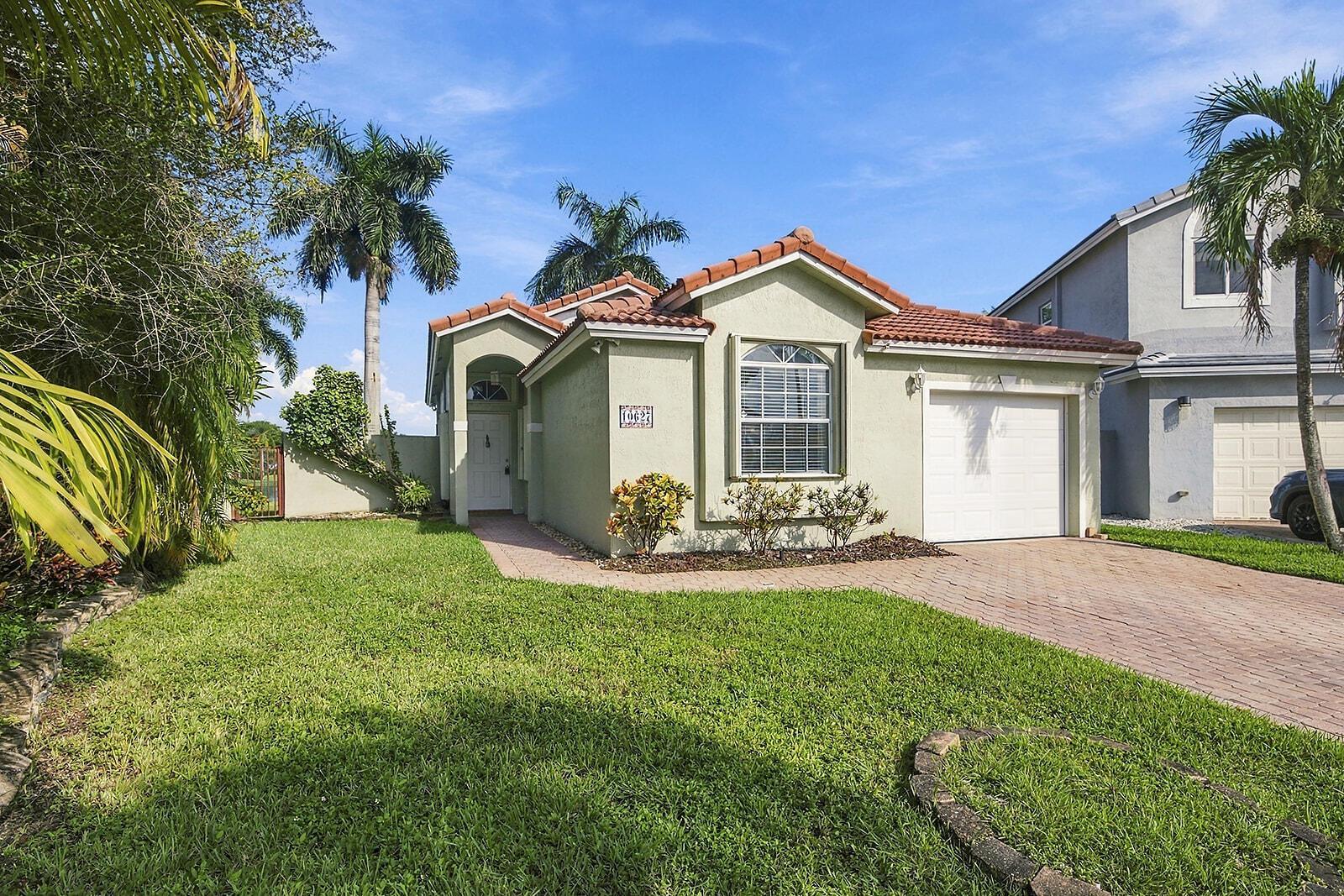 10627 NW 7TH Street, Pembroke Pines FL 33026