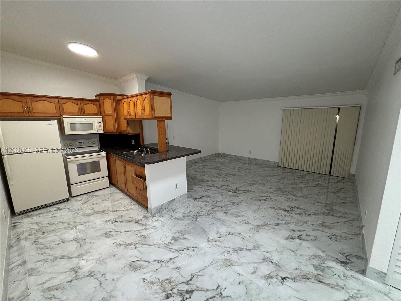 9733 Hammocks Blvd # 201C, Miami FL 33196