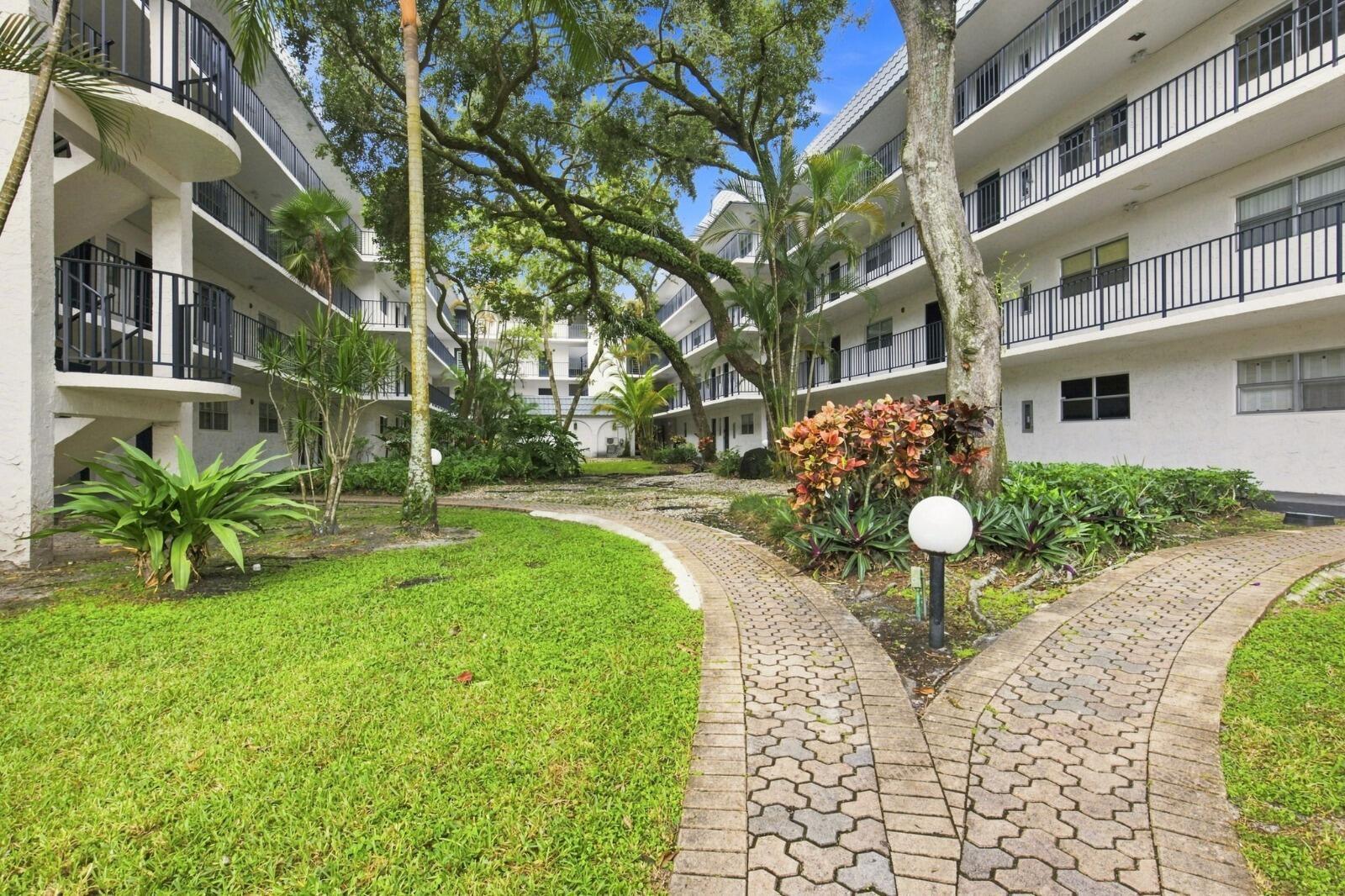 3280 SPANISH MOSS Terrace # 403, Lauderhill FL 33319