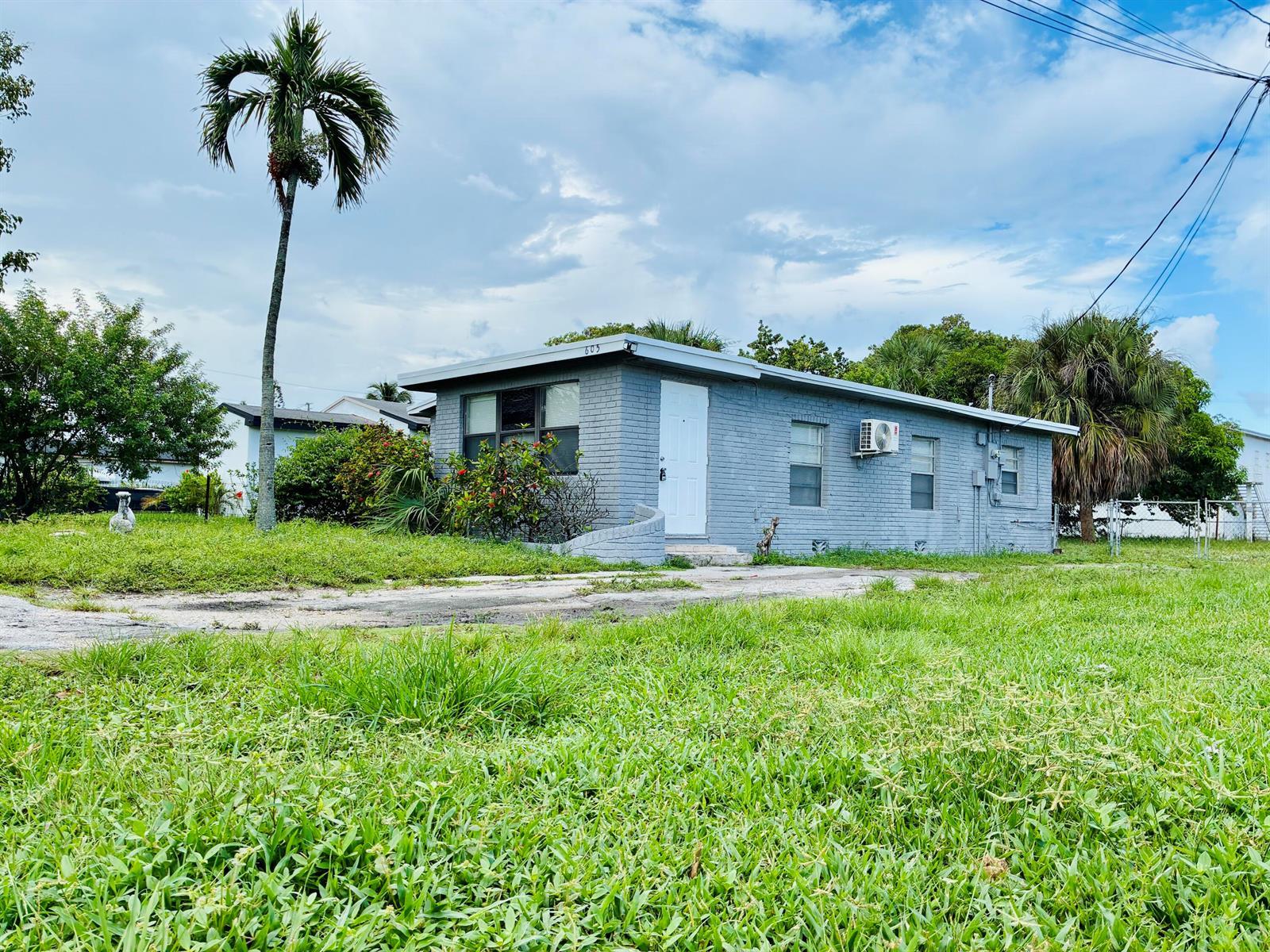 605 NW 9TH Avenue, Pompano Beach FL 33060