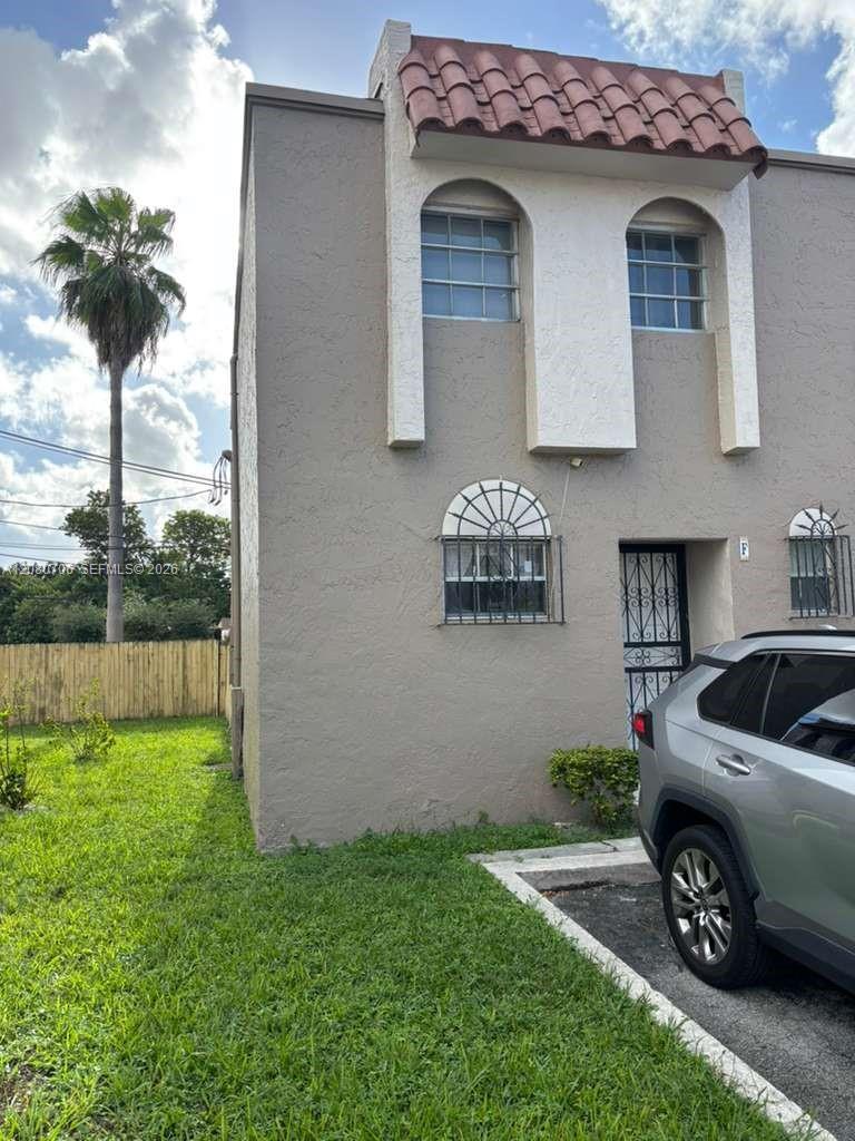 11 Olive Dr # F, Hialeah FL 33010