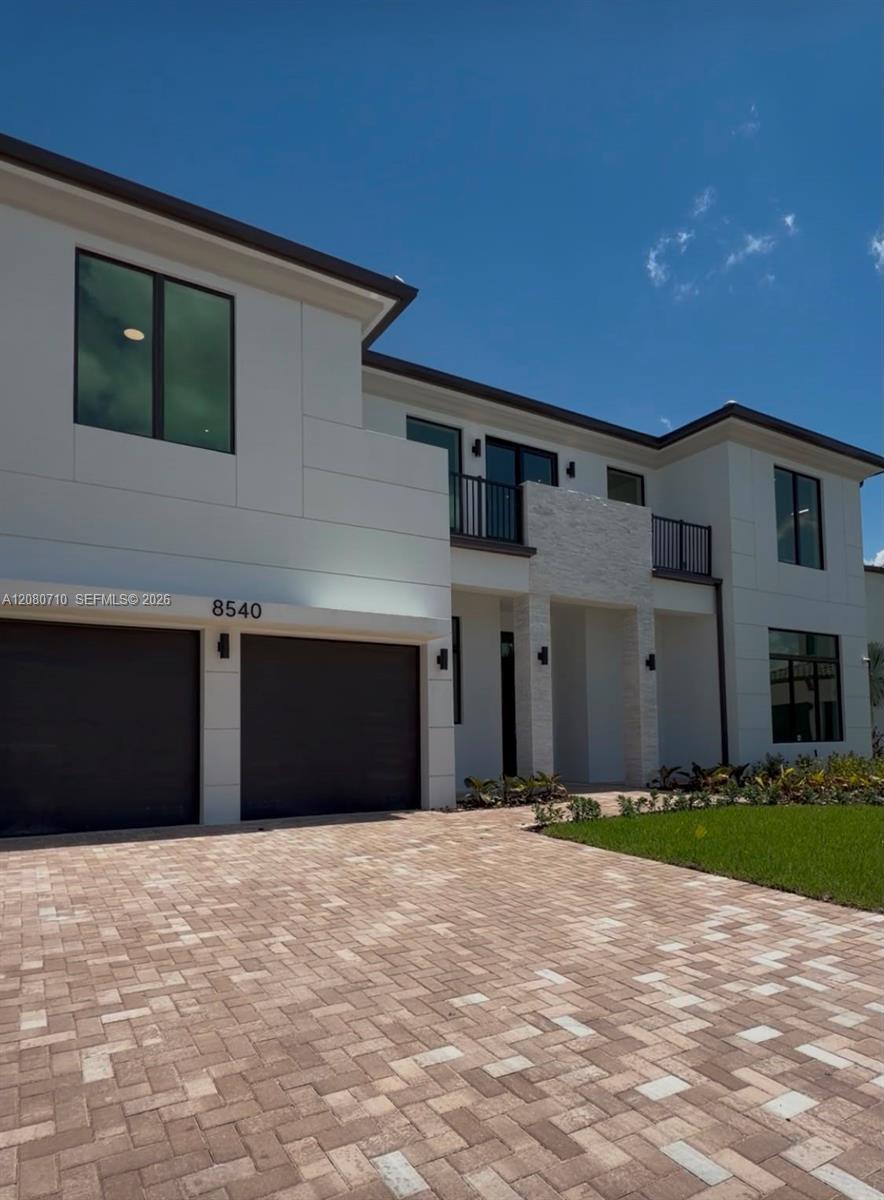 8540 NW 160th Terrace # 1, Miami Lakes FL 33016