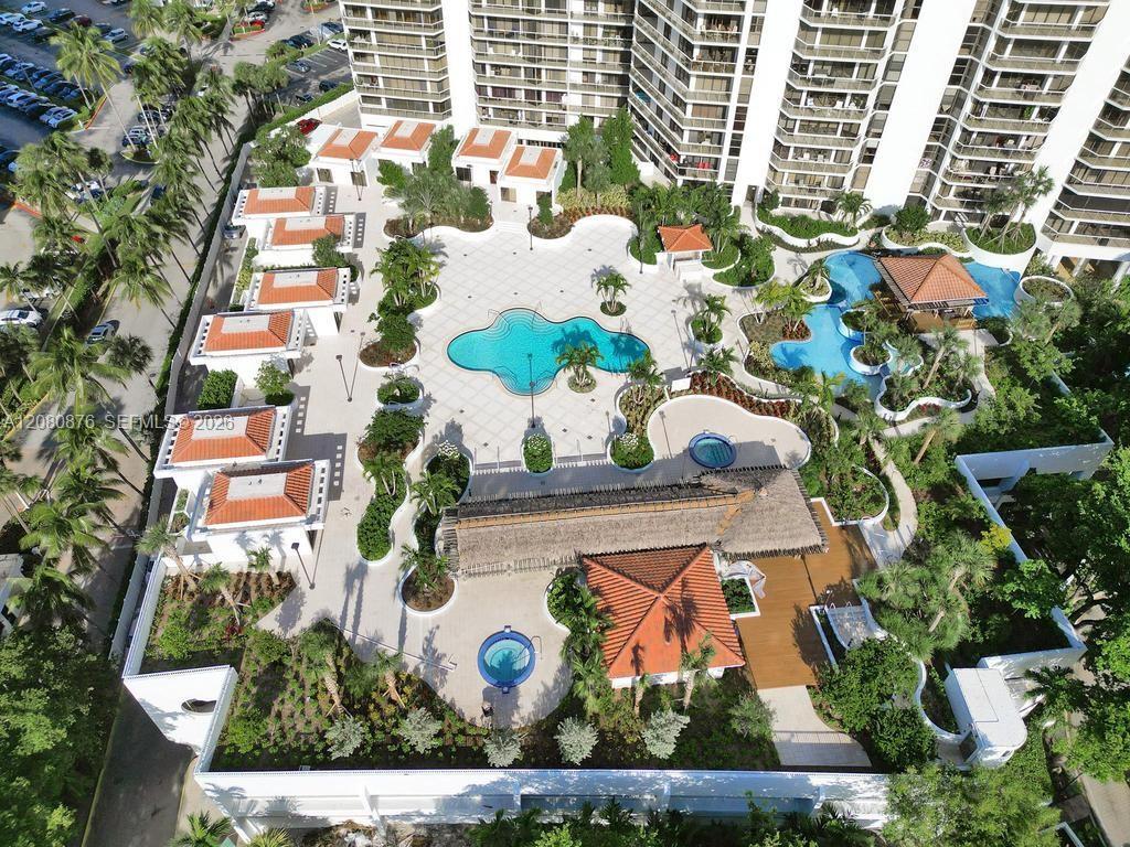 20281 E Country Club Dr, Aventura FL 33180