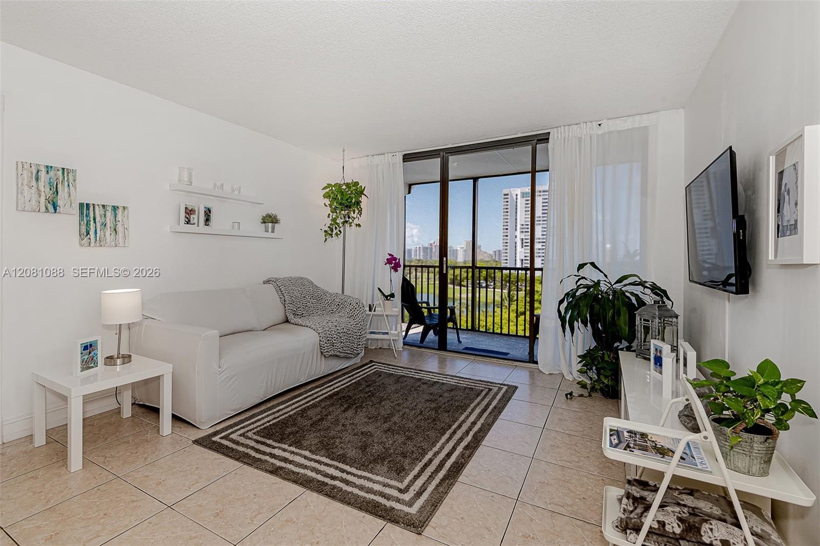 3475 N Country Club Dr # 807, Aventura FL 33180