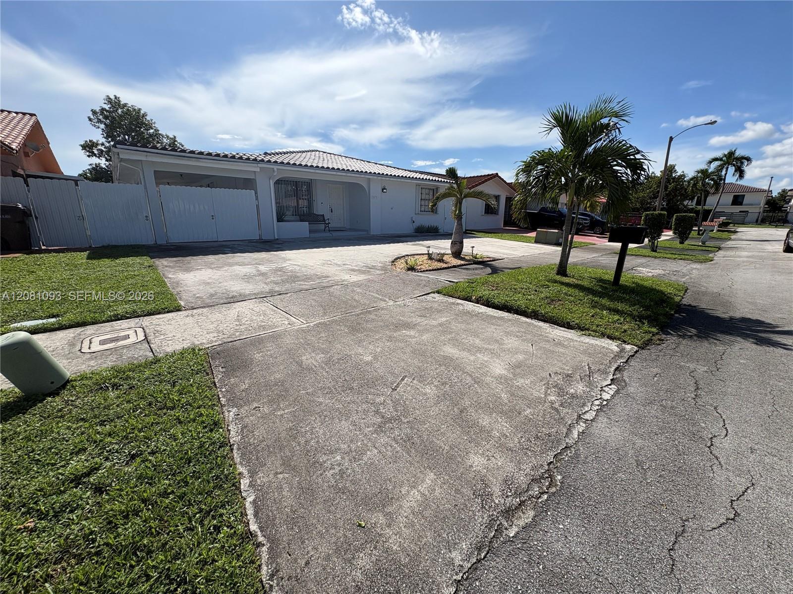 7577 W 5th Ln, Hialeah FL 33014