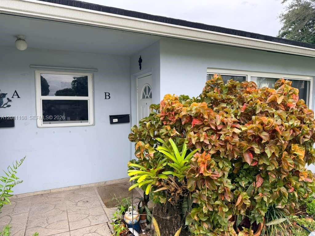 557 High Point Dr # B, Delray Beach FL 33445