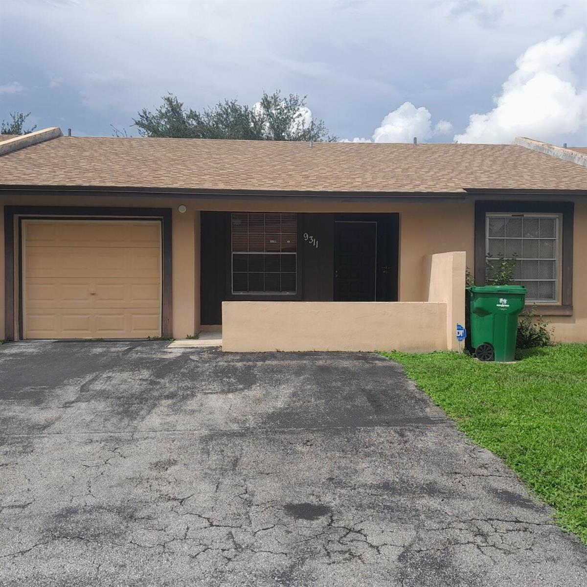 9311 E HEATHER Lane, Miramar FL 33025