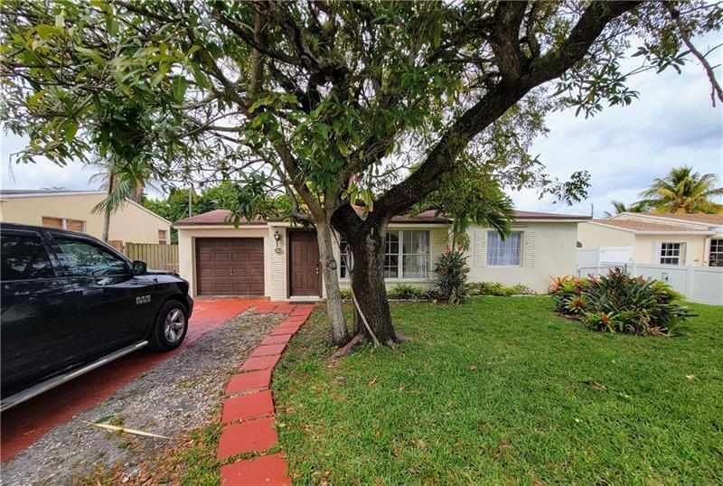2531 FUNSTON Street, Hollywood FL 33020