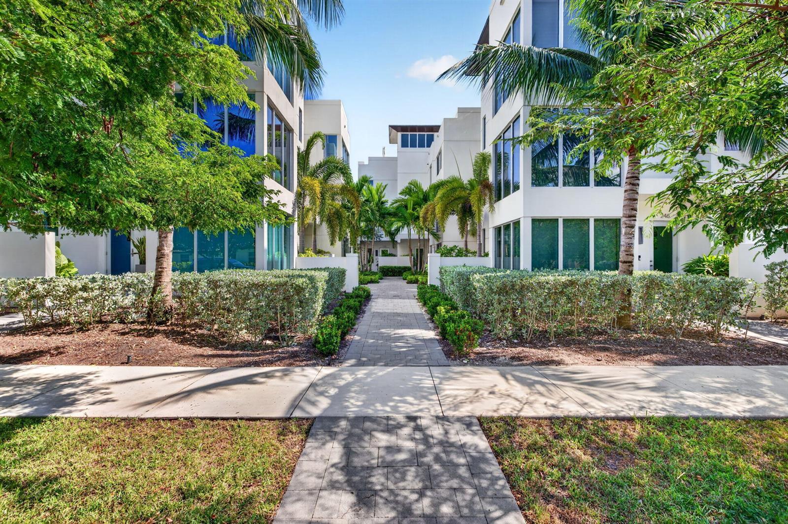 244 Garden Court, Lauderdale By The Sea FL 33308