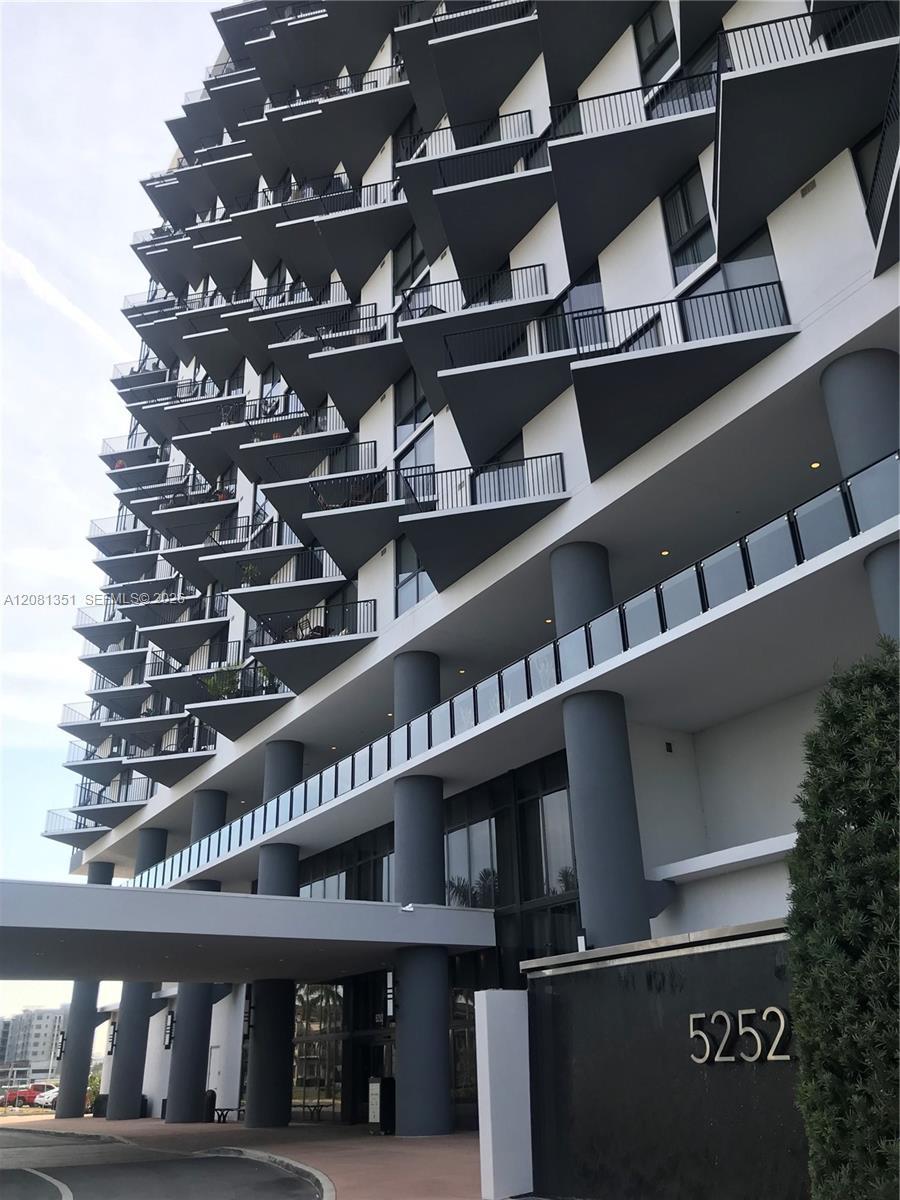 5252 NW 85th Ave # 1409, Doral FL 33166