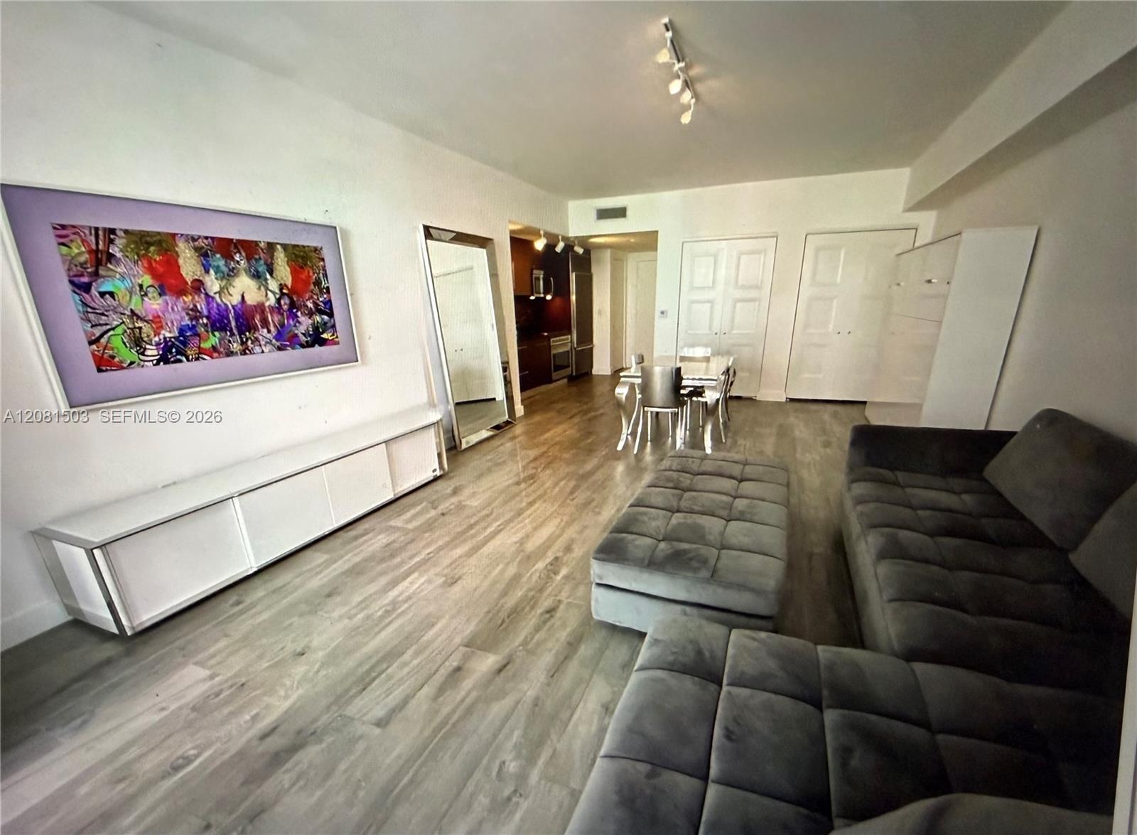 475 Brickell Ave # 4910, Miami FL 33131