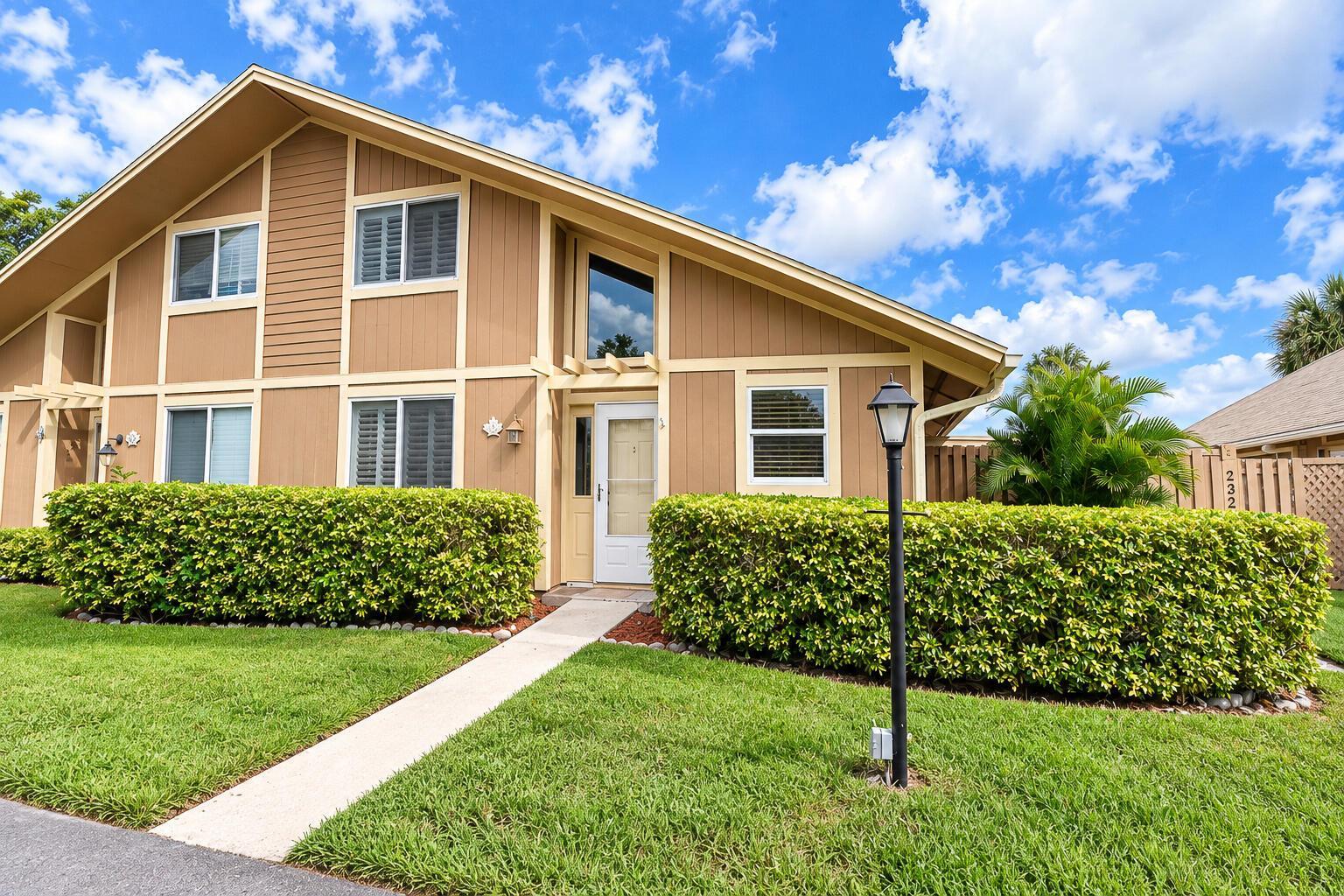 232 Maplecrest Circle, Jupiter FL 33458