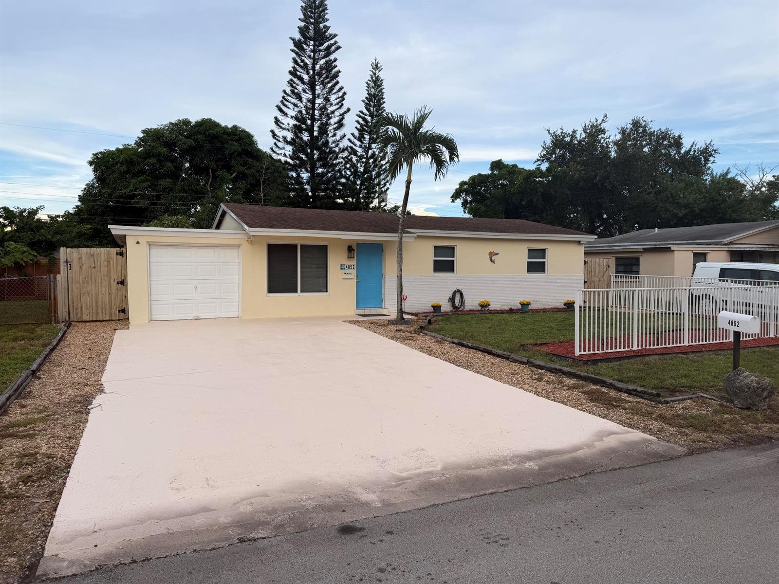 4852 SW 44TH Terrace, Dania Beach FL 33314