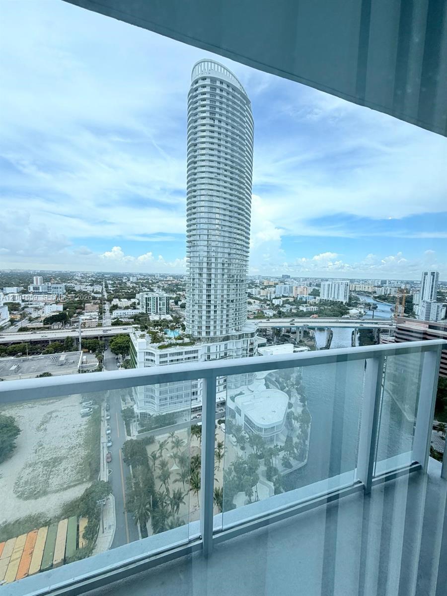 185 SW 7th St # 2600, Miami FL 33130