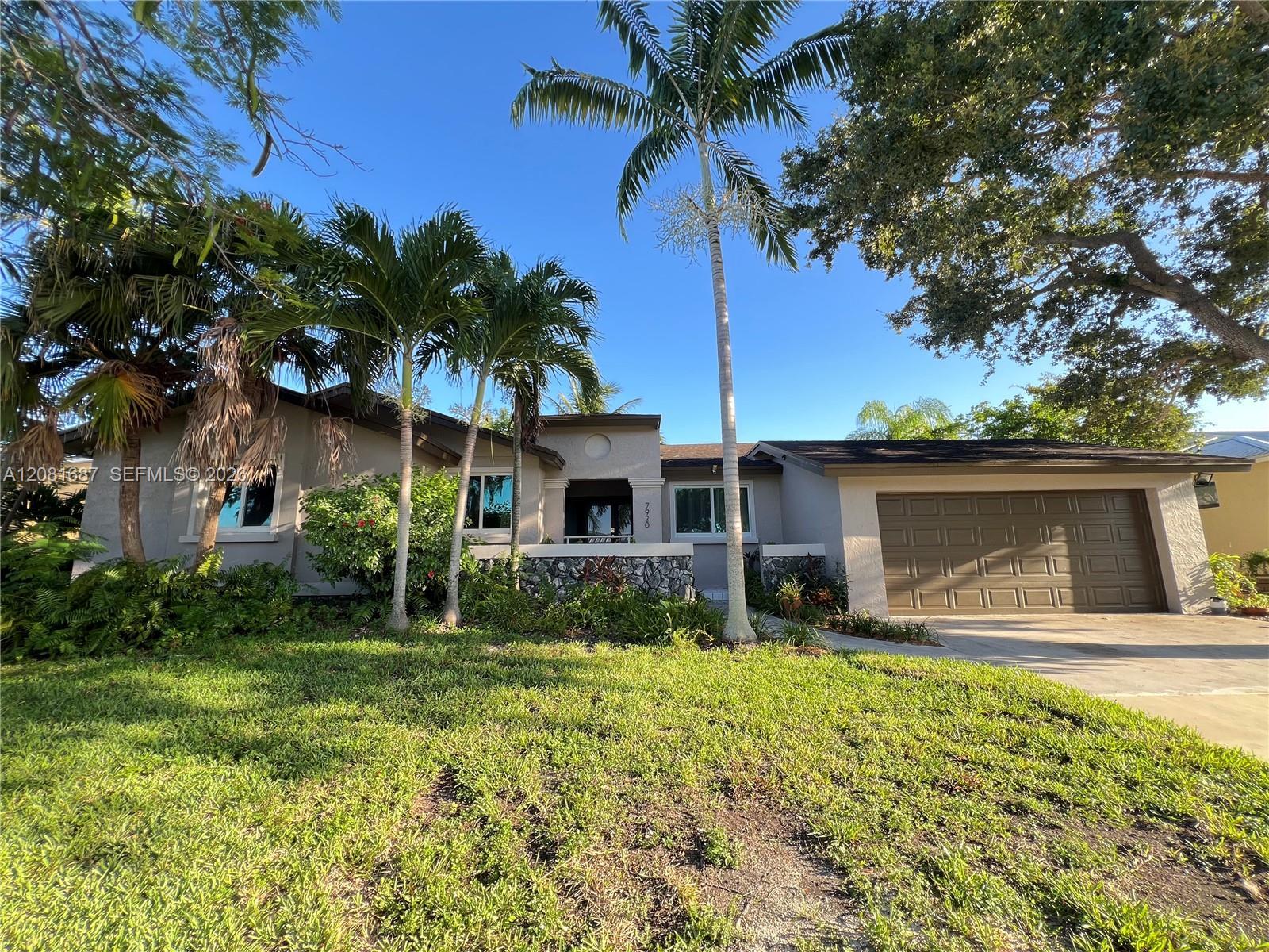 7920 SW 204th St, Cutler Bay FL 33189