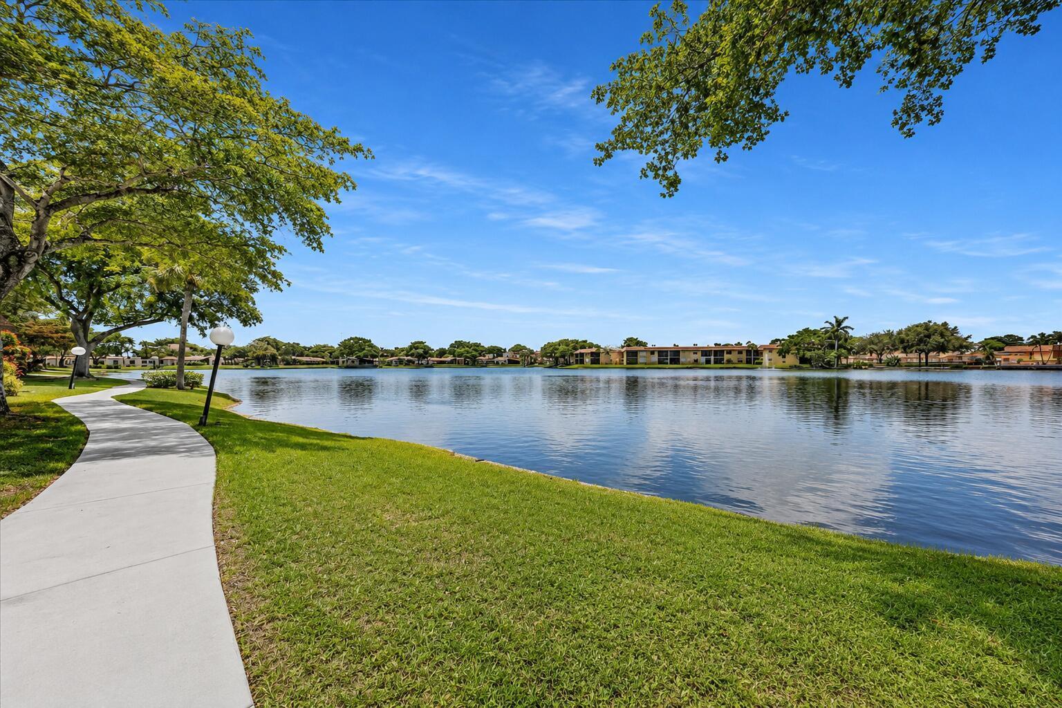 412 BRIARWOOD Circle # 412, Hollywood FL 33024