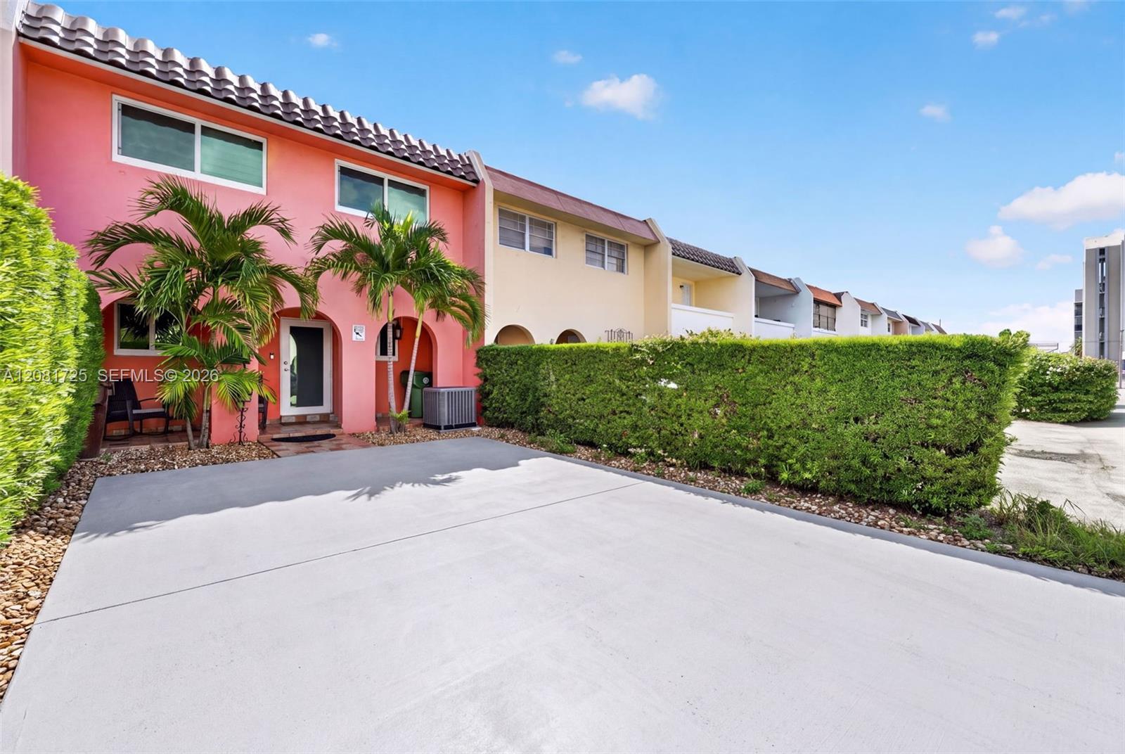 6965 W 2nd Way, Hialeah FL 33014