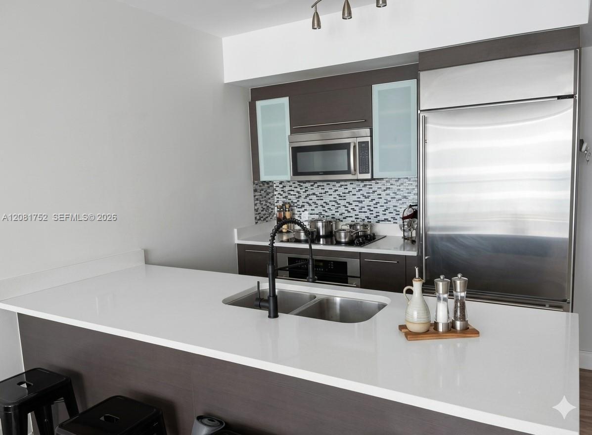 500 Brickell Ave # 1806, Miami FL 33131