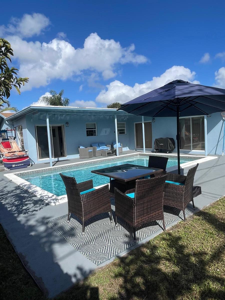 6456 Custer Street, Hollywood FL 33024